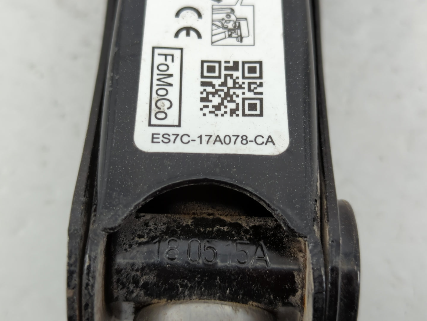 2019 Ford Fusion Spare Scissor Car Jack 1188188 - Oemusedautoparts1.com