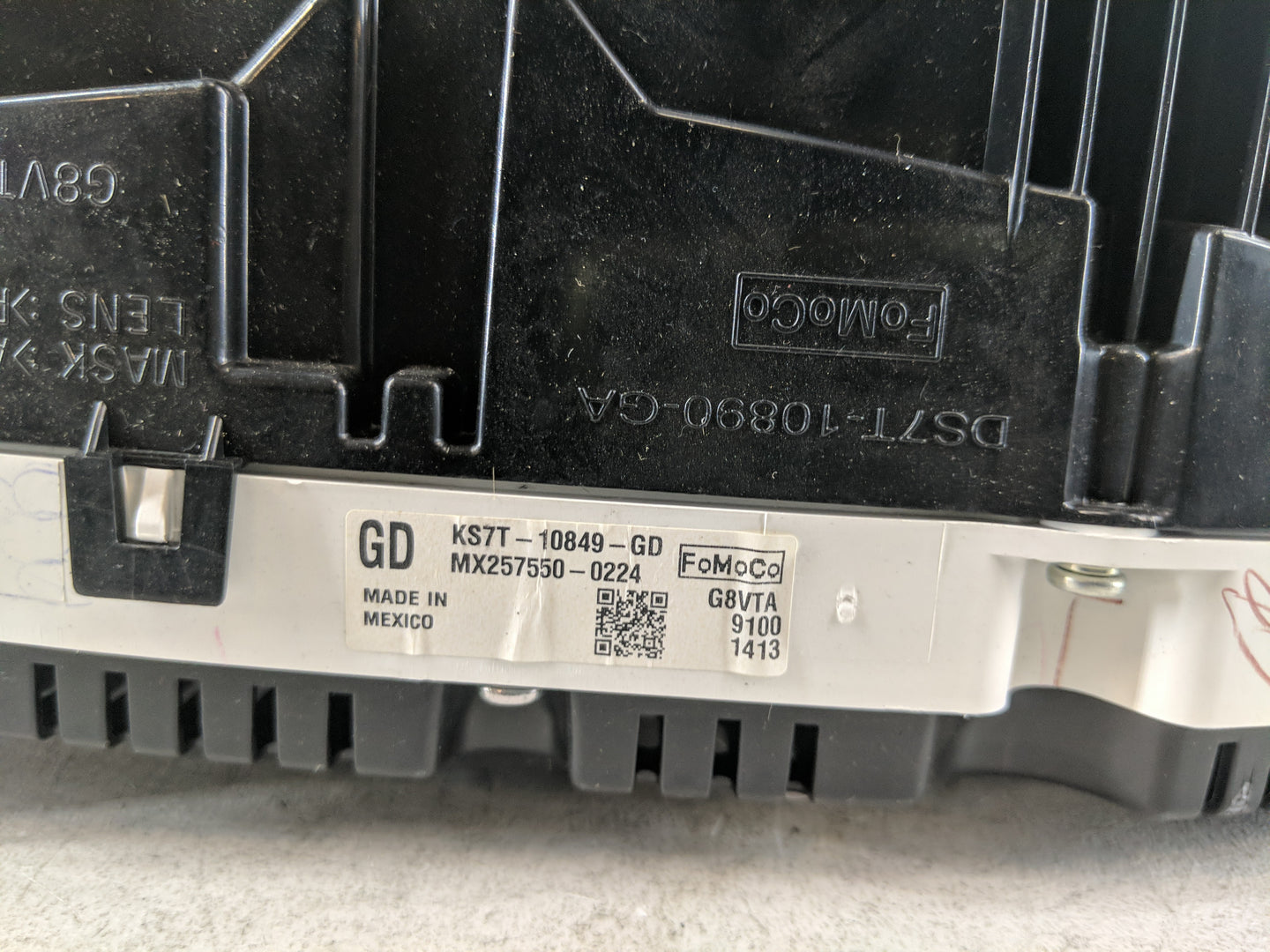 2019-2020 Ford Fusion Instrument Cluster Speedometer Gauges P/N:DS7T-10890-GA KS7T-10849-GD Fits Fits 2019 2020 OEM Used Aut