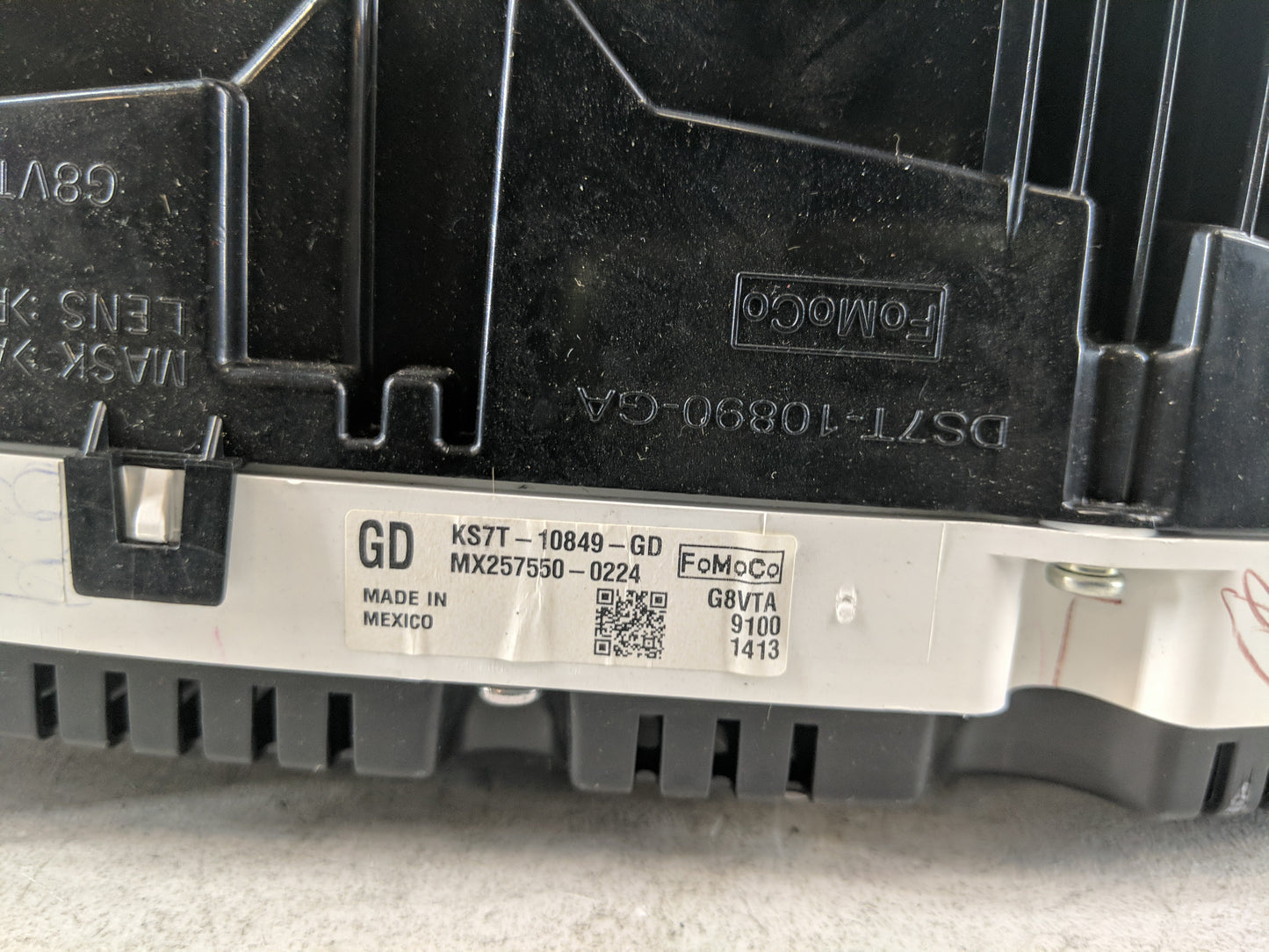 2019-2020 Ford Fusion Instrument Cluster Speedometer Gauges P/N:DS7T-10890-GA KS7T-10849-GD Fits Fits 2019 2020 OEM Used Aut