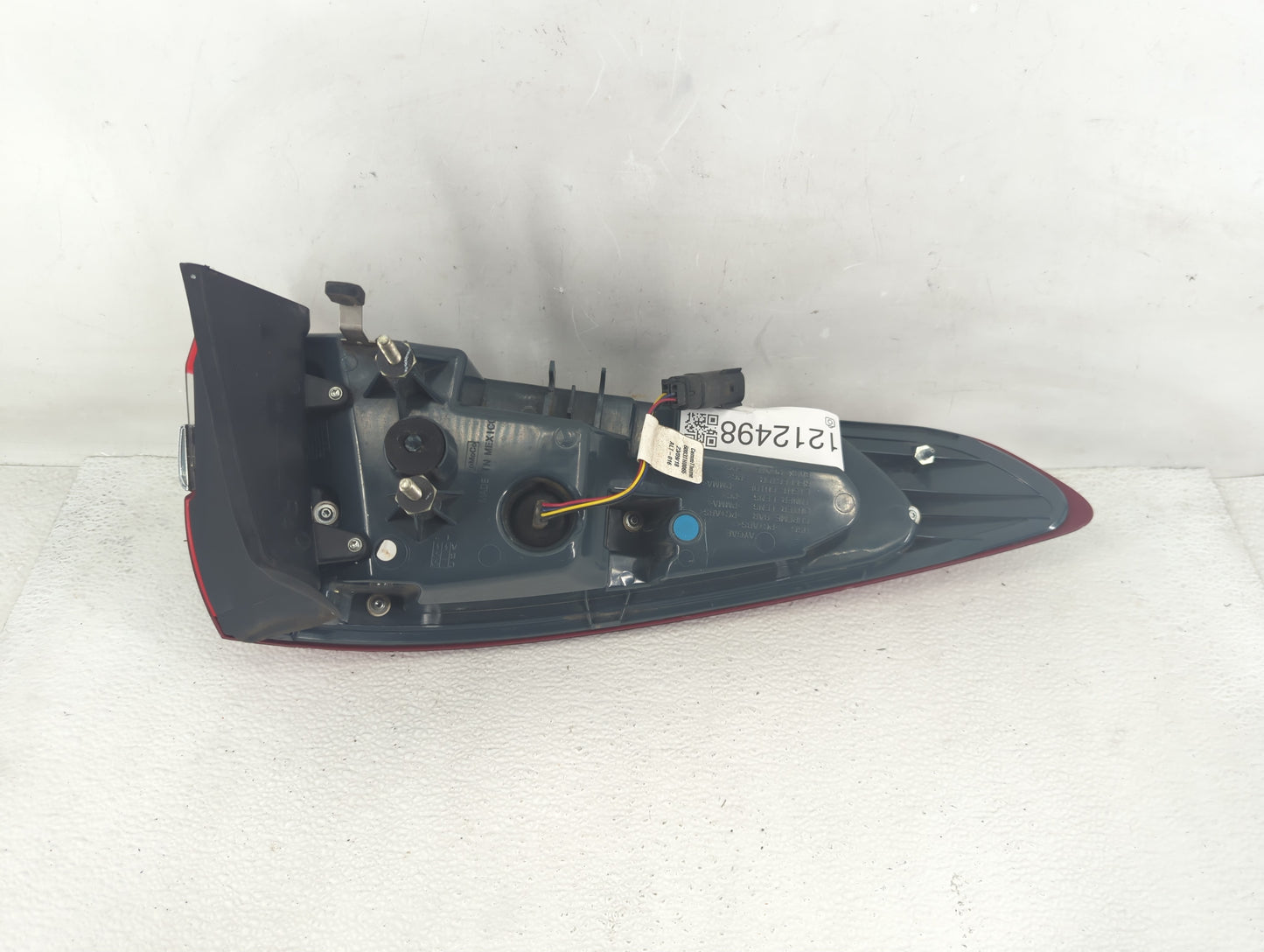 2017-2020 Ford Fusion Tail Light Assembly Passenger Right OEM P/N:HS73-13404-AD Fits Fits 2017 2018 2019 2020 OEM Used Auto 