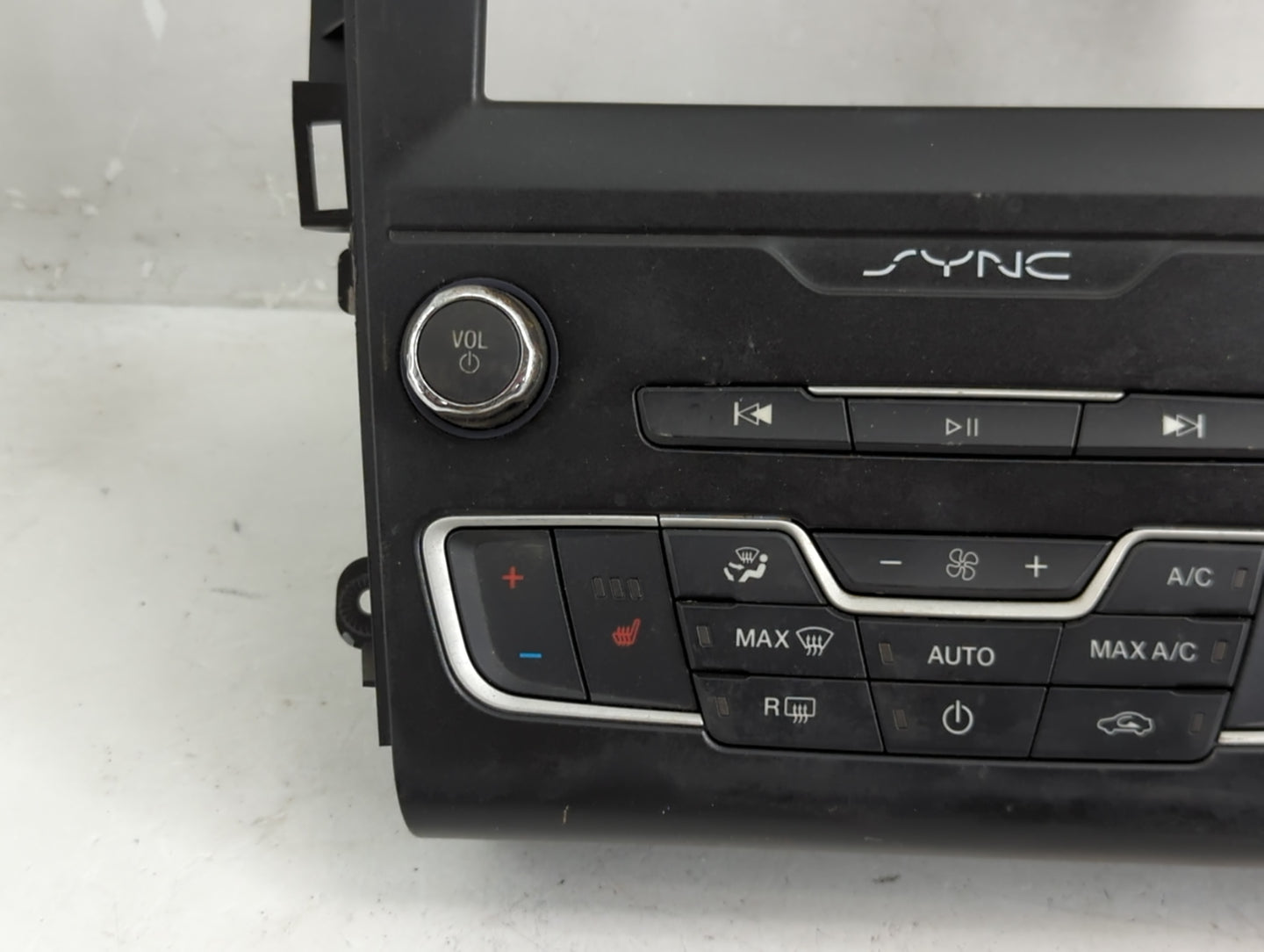 2019-2020 Ford Fusion Radio AM FM Cd Player Receiver Replacement P/N:KS7T-18E245-CHE Fits Fits 2019 2020 OEM Used Auto Parts