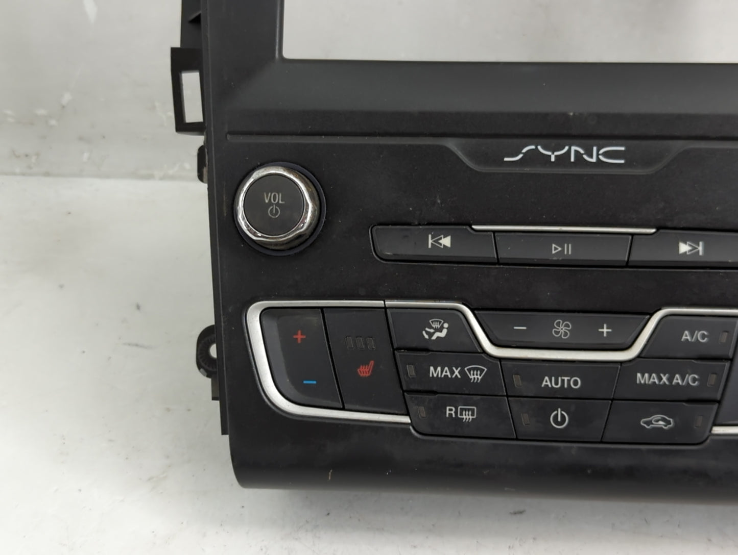 2019-2020 Ford Fusion Radio AM FM Cd Player Receiver Replacement P/N:KS7T-18E245-CHE Fits Fits 2019 2020 OEM Used Auto Parts