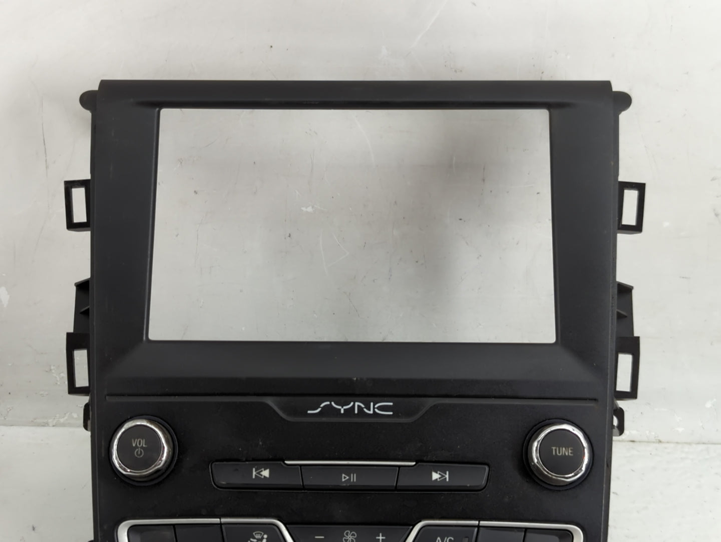 2019-2020 Ford Fusion Radio AM FM Cd Player Receiver Replacement P/N:KS7T-18E245-CHE Fits Fits 2019 2020 OEM Used Auto Parts