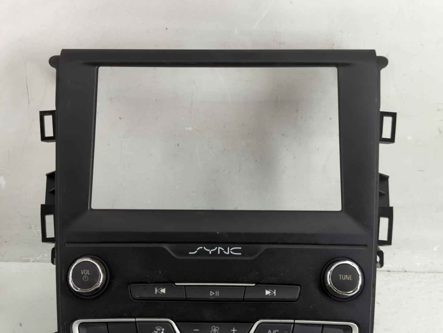 2019-2020 Ford Fusion Radio AM FM Cd Player Receiver Replacement P/N:KS7T-18E245-CHE Fits Fits 2019 2020 OEM Used Auto Parts