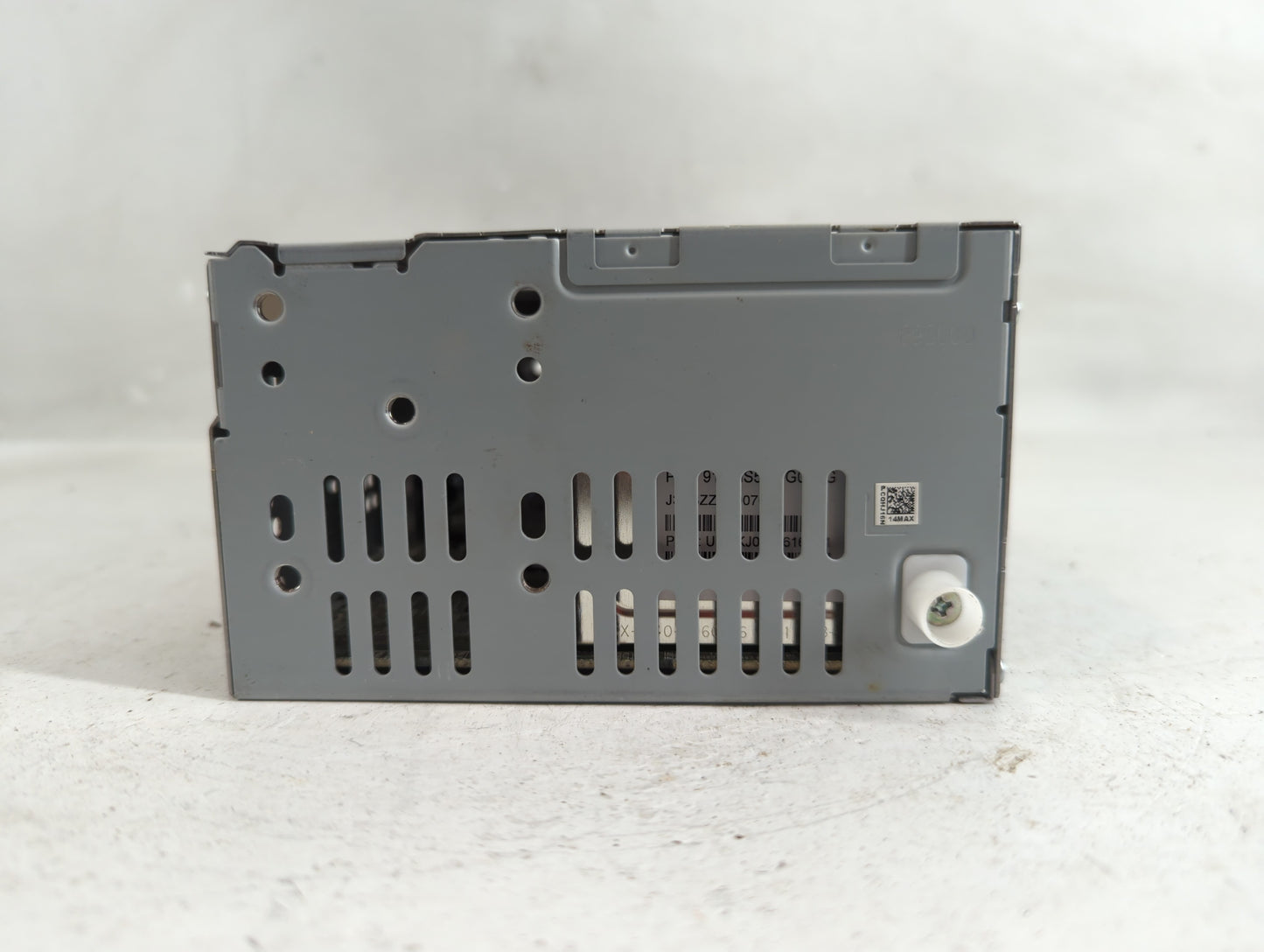 2019-2020 Ford Fusion Radio AM FM Cd Player Receiver Replacement P/N:KS7T-18D818-YC Fits Fits 2019 2020 OEM Used Auto Parts 