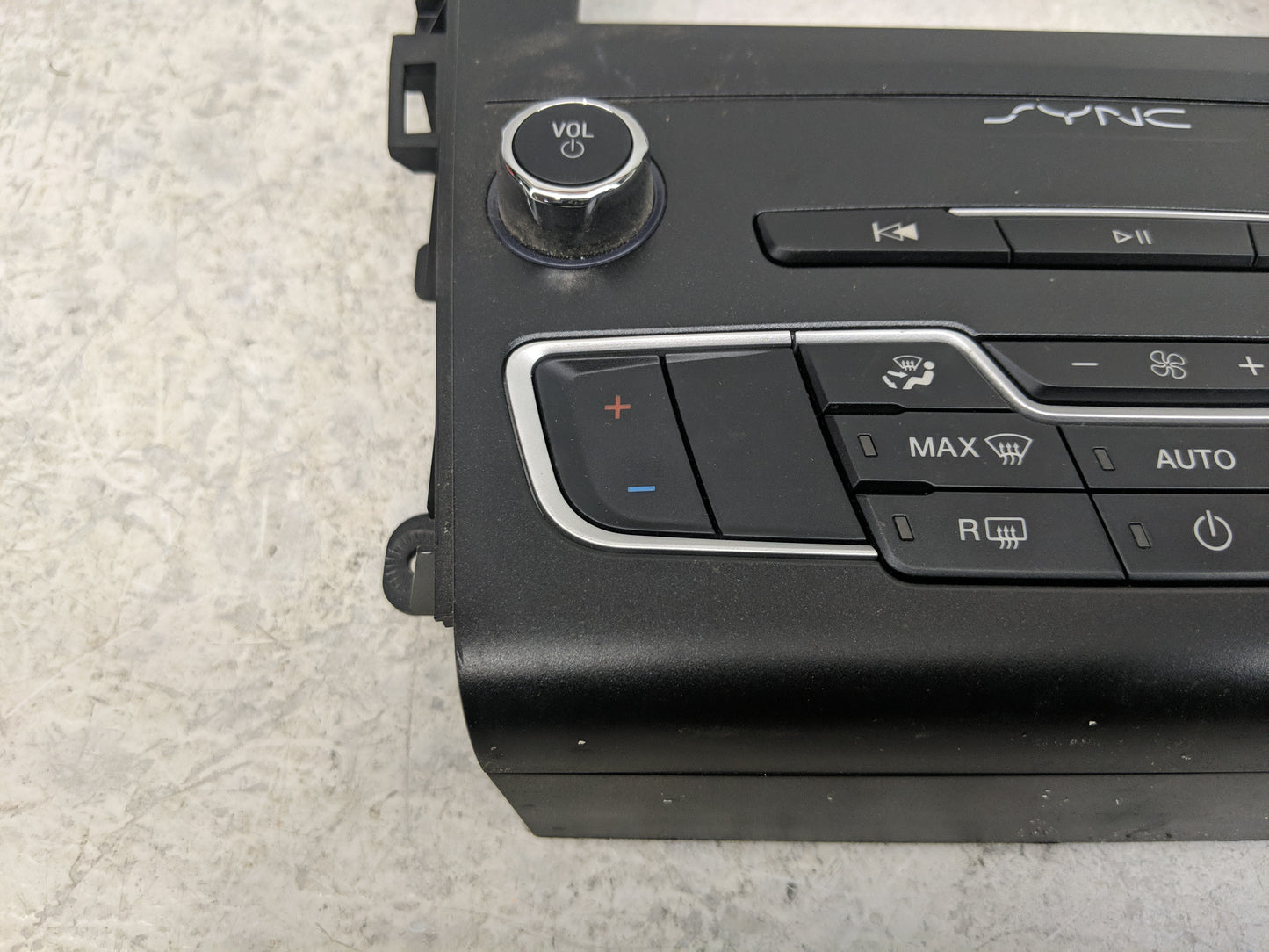 2017-2020 Ford Fusion Radio AM FM Cd Player Receiver Replacement P/N:KS7T-18E245-CGF Fits Fits 2017 2018 2019 2020 OEM Used 