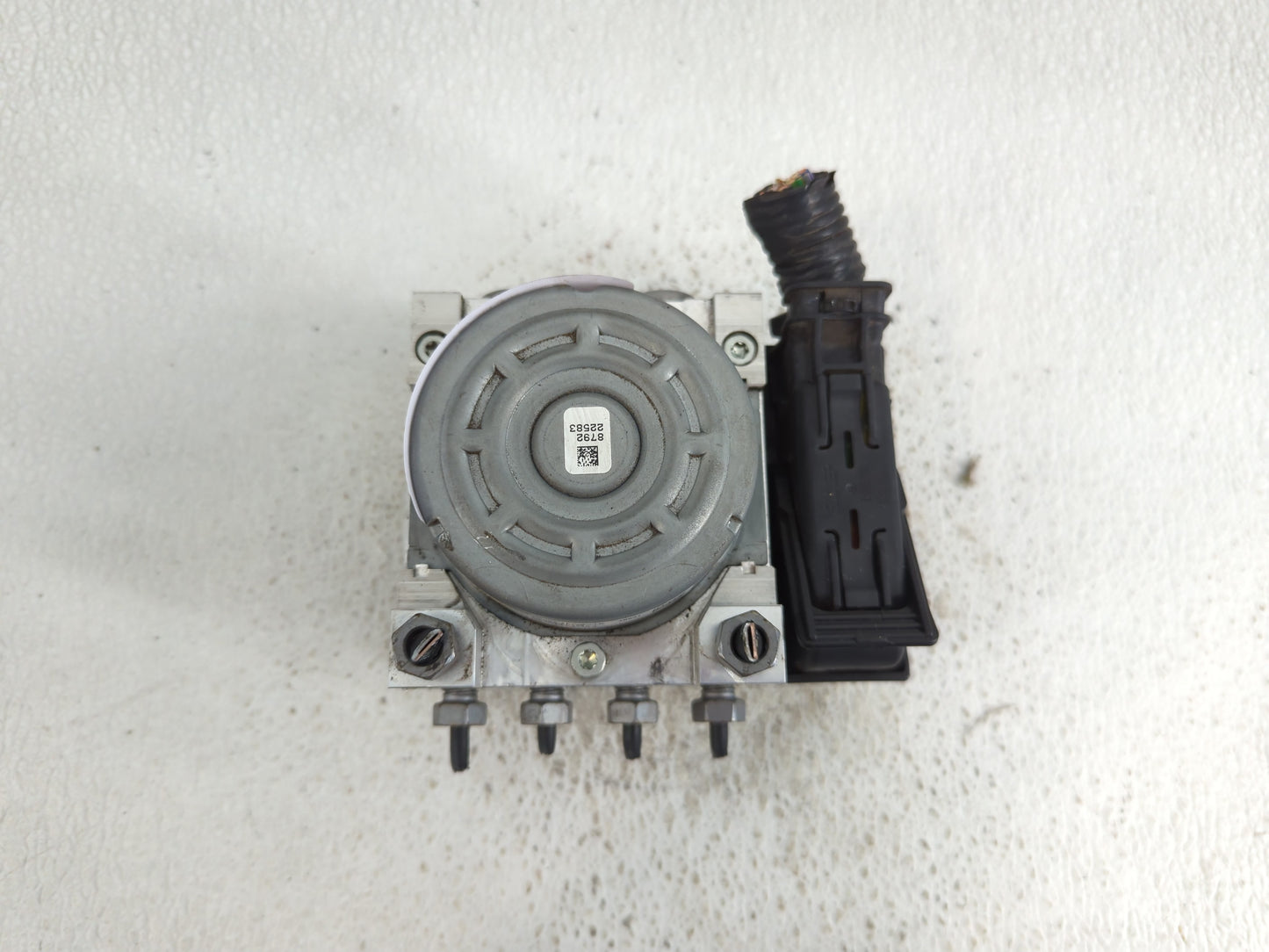 2019-2020 Ford Fusion ABS Pump Control Module Replacement P/N:KG9C-2V373-LC Fits Fits 2019 2020 OEM Used Auto Parts - Oemuse