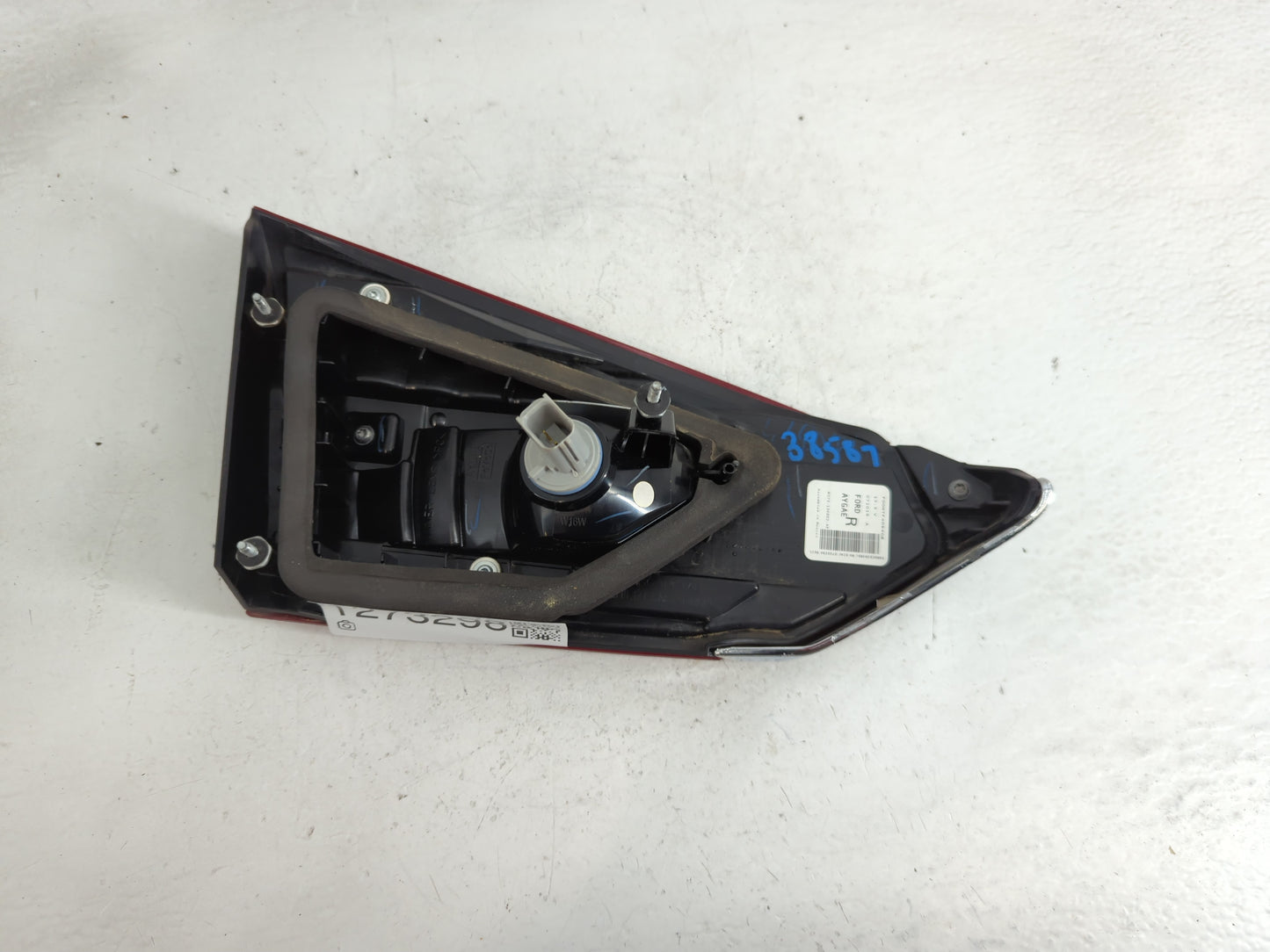 2019-2020 Ford Fusion Tail Light Assembly Passenger Right OEM P/N:KS73-13A602-AE Fits Fits 2019 2020 OEM Used Auto Parts - O