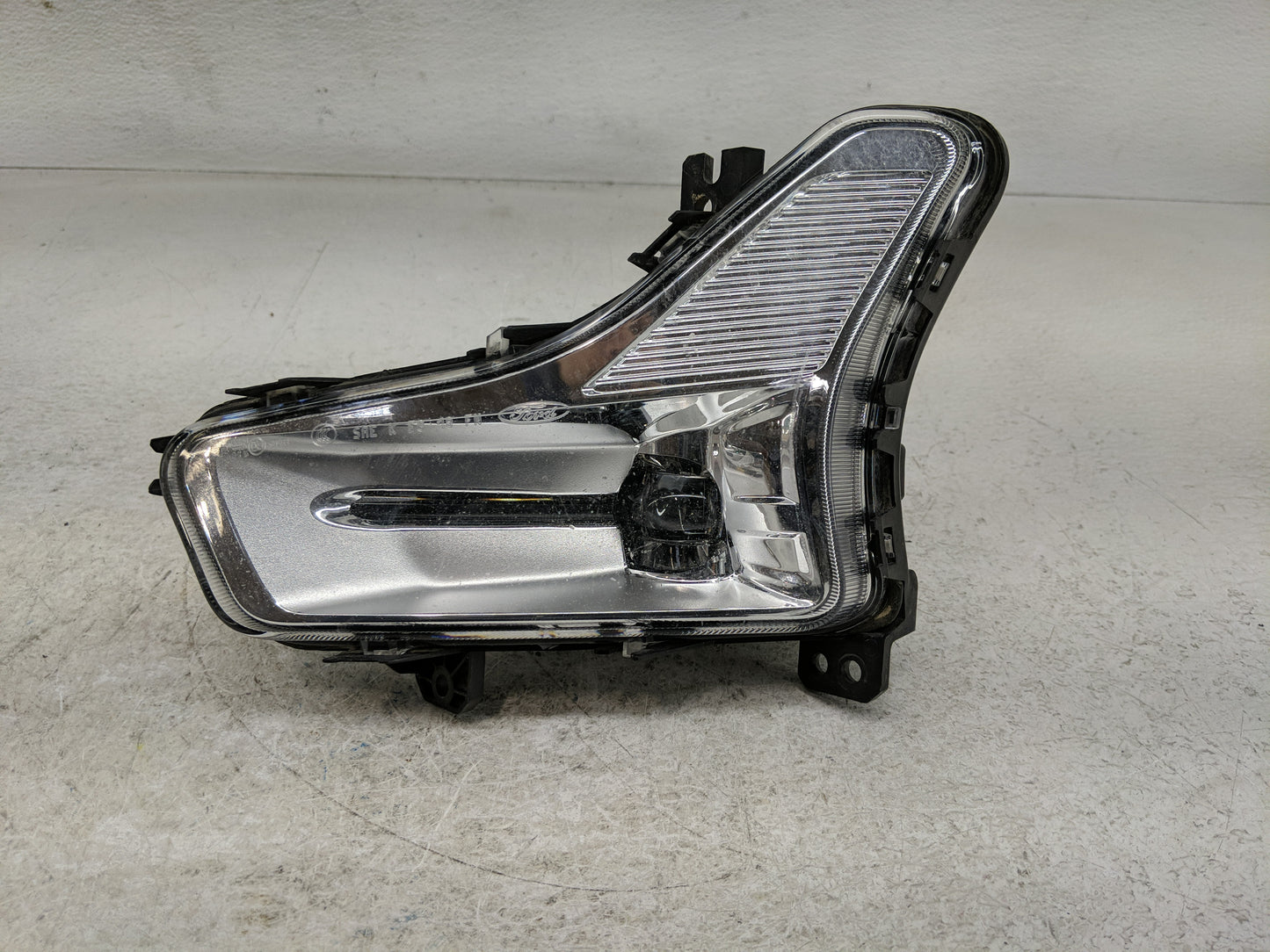 2019-2020 Ford Fusion Driver Left Oem Front Light Lamp - Oemusedautoparts1.com