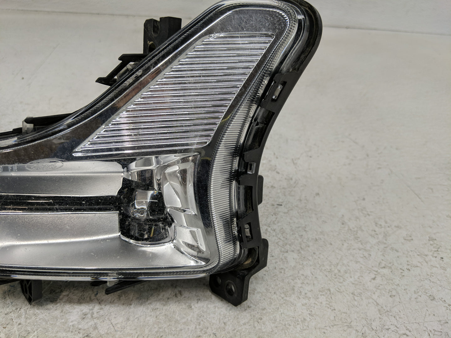 2019-2020 Ford Fusion Driver Left Oem Front Light Lamp - Oemusedautoparts1.com