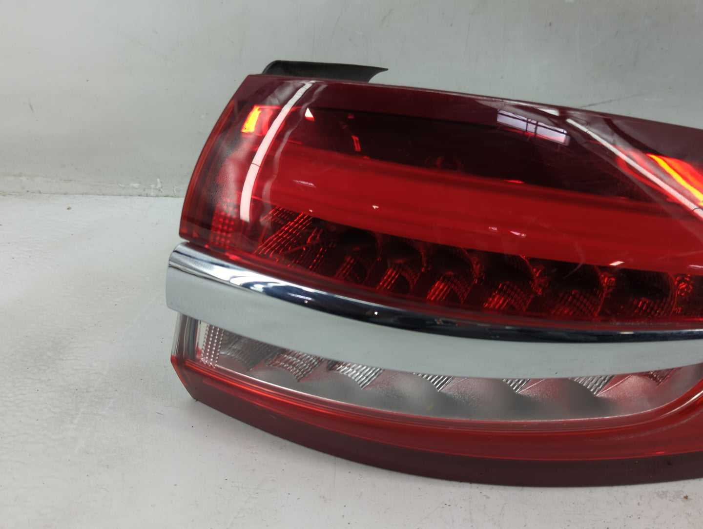 2017-2020 Ford Fusion Tail Light Assembly Passenger Right OEM P/N:HS73-13404-AD Fits Fits 2017 2018 2019 2020 OEM Used Auto 
