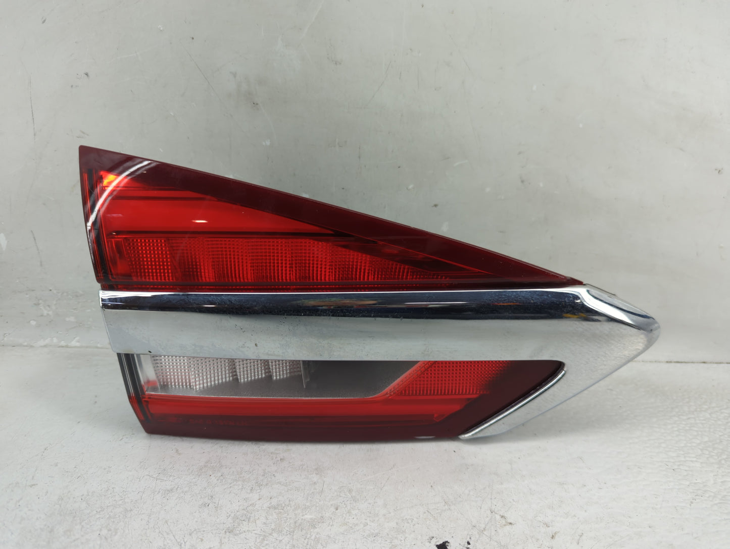 2019-2020 Ford Fusion Tail Light Assembly Driver Left OEM P/N:KS73-13A603-AF Fits Fits 2019 2020 OEM Used Auto Parts - Oemus