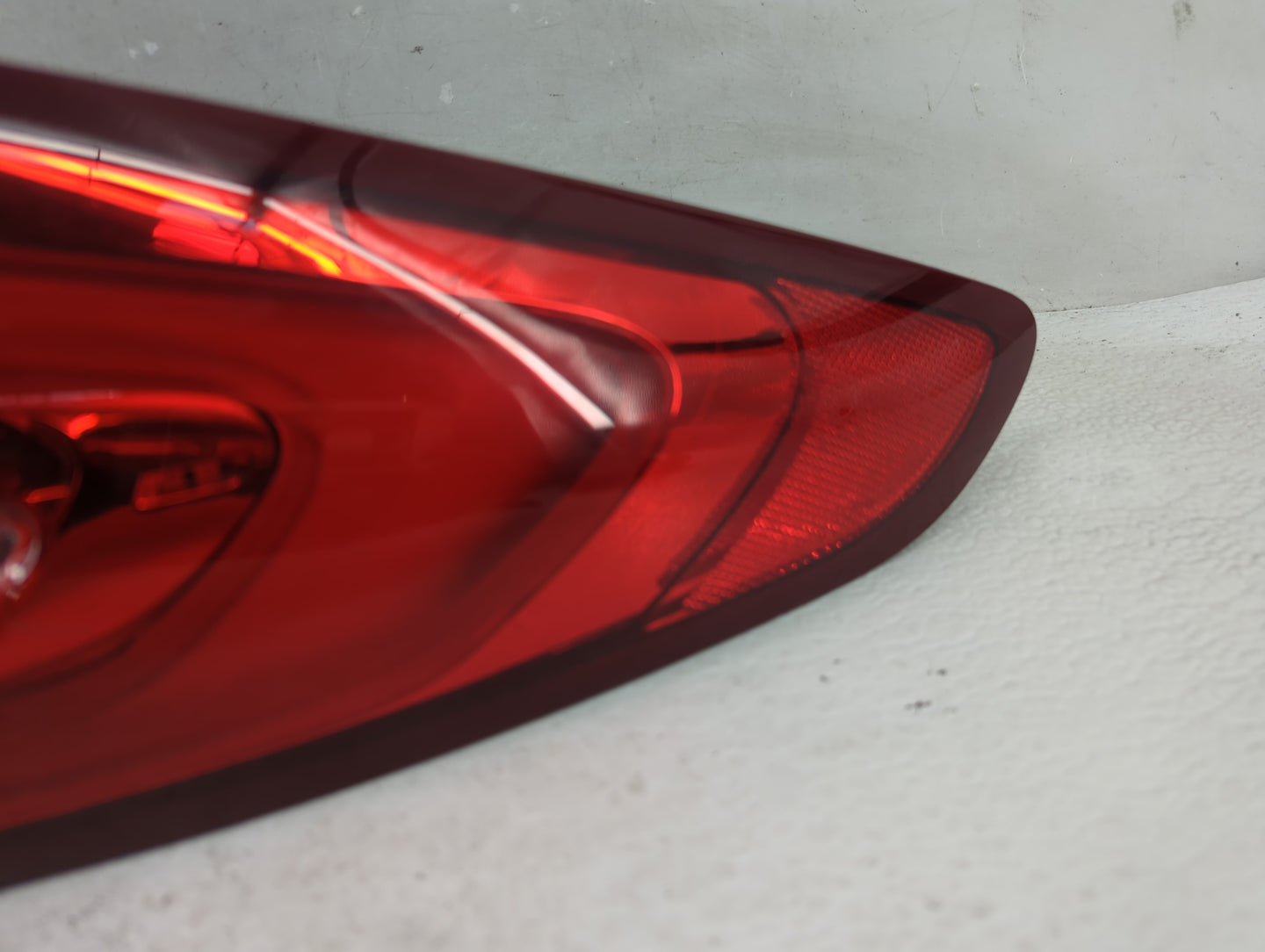 2017-2020 Ford Fusion Tail Light Assembly Passenger Right OEM P/N:HS73-13404-AD Fits Fits 2017 2018 2019 2020 OEM Used Auto 