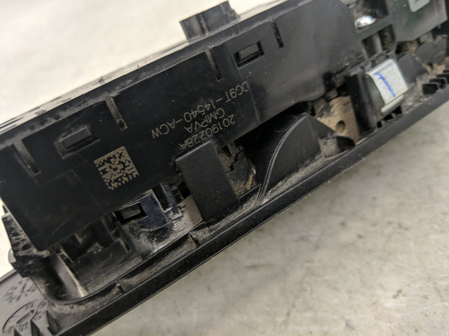 2013-2020 Ford Fusion Master Power Window Switch Replacement Driver Side Left P/N:DC6T-14540-ACW Fits OEM Used Auto Parts - 