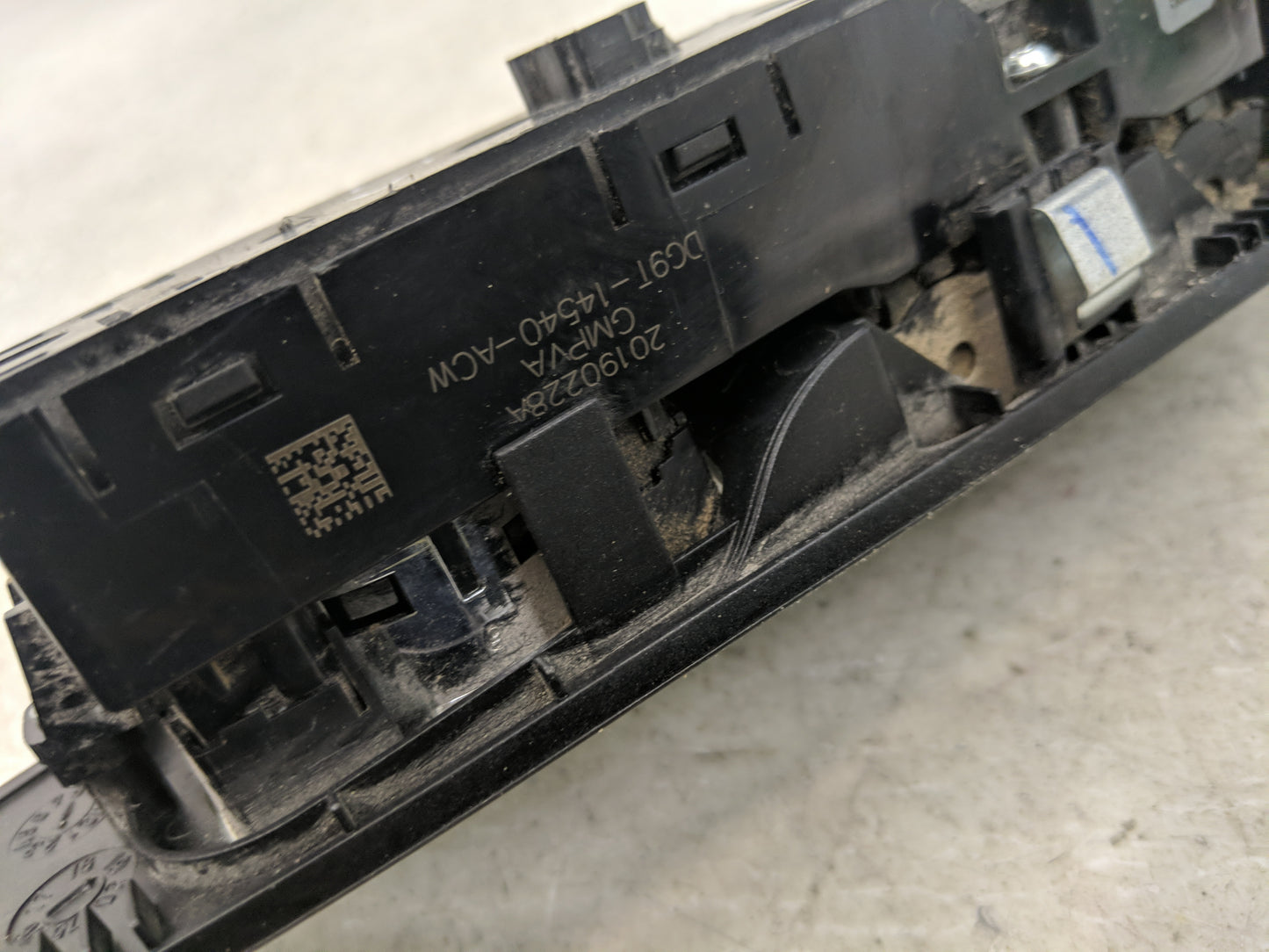 2013-2020 Ford Fusion Master Power Window Switch Replacement Driver Side Left P/N:DC6T-14540-ACW Fits OEM Used Auto Parts - 