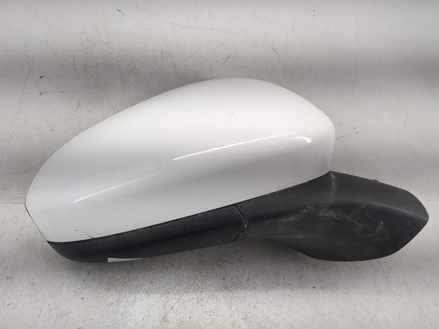 2019-2020 Ford Fusion Passenger Side View Mirror - Right Door Mirror OEM Used - Oemusedautoparts1.com
