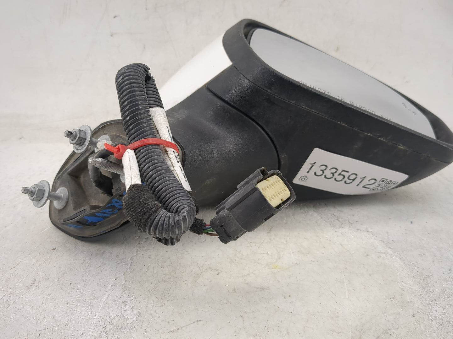 2019-2020 Ford Fusion Passenger Side View Mirror - Right Door Mirror OEM Used - Oemusedautoparts1.com