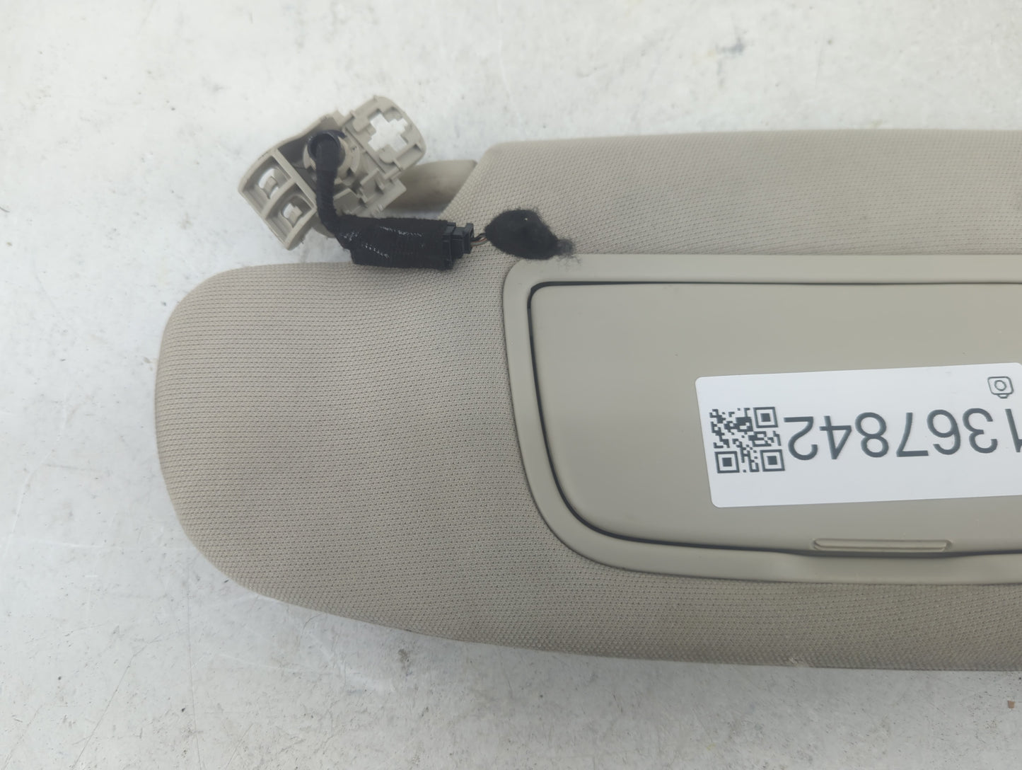 2019 Ford Fusion Sun Visor Shade Replacement Driver Left Mirror Fits OEM Used Auto Parts - Oemusedautoparts1.com