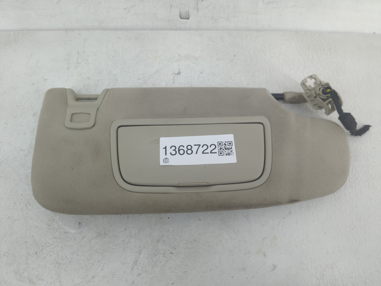2017-2020 Ford Fusion Sun Visor Shade Replacement Passenger Right Mirror Fits Fits 2017 2018 2019 2020 OEM Used Auto Parts -