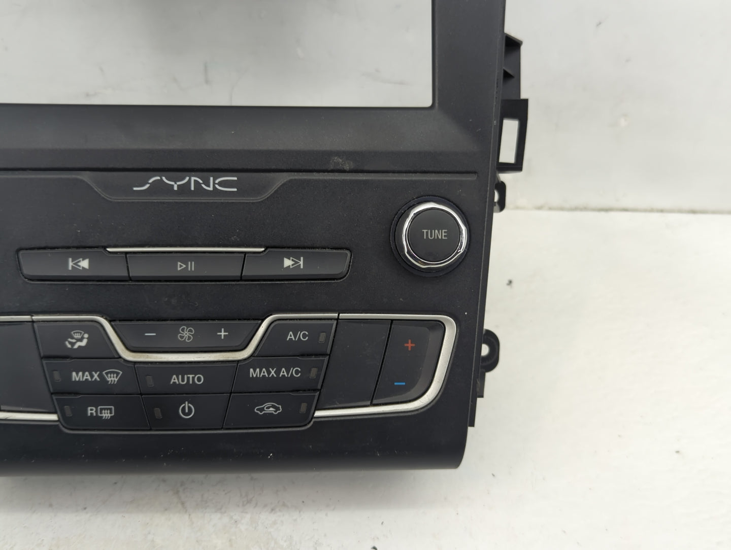 2019 Ford Fusion Climate Control Module Temperature AC/Heater Replacement P/N:KS7T-18E245-CGE Fits OEM Used Auto Parts - Oem