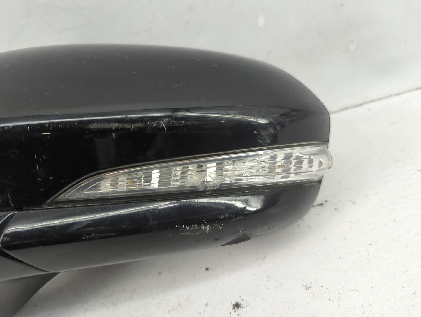 2019-2020 Ford Fusion Driver Side View Mirror - Left Door Mirror OEM Used - Oemusedautoparts1.com