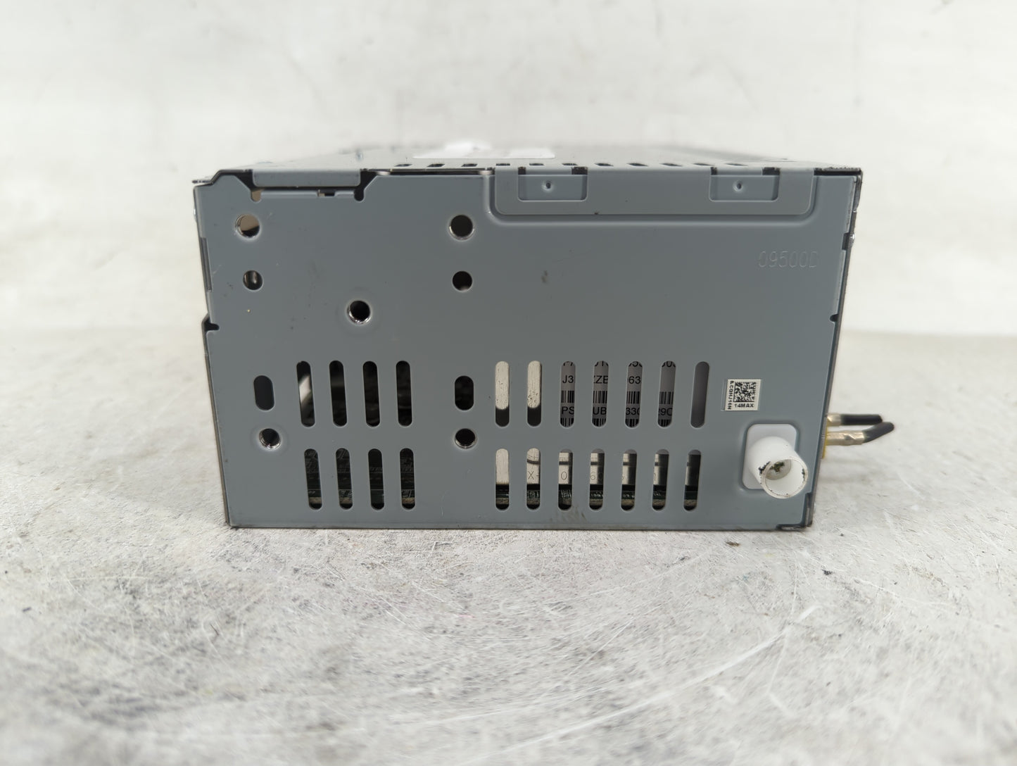 2019-2020 Ford Fusion Radio AM FM Cd Player Receiver Replacement P/N:KS7T-18D818-YB Fits Fits 2019 2020 OEM Used Auto Parts 
