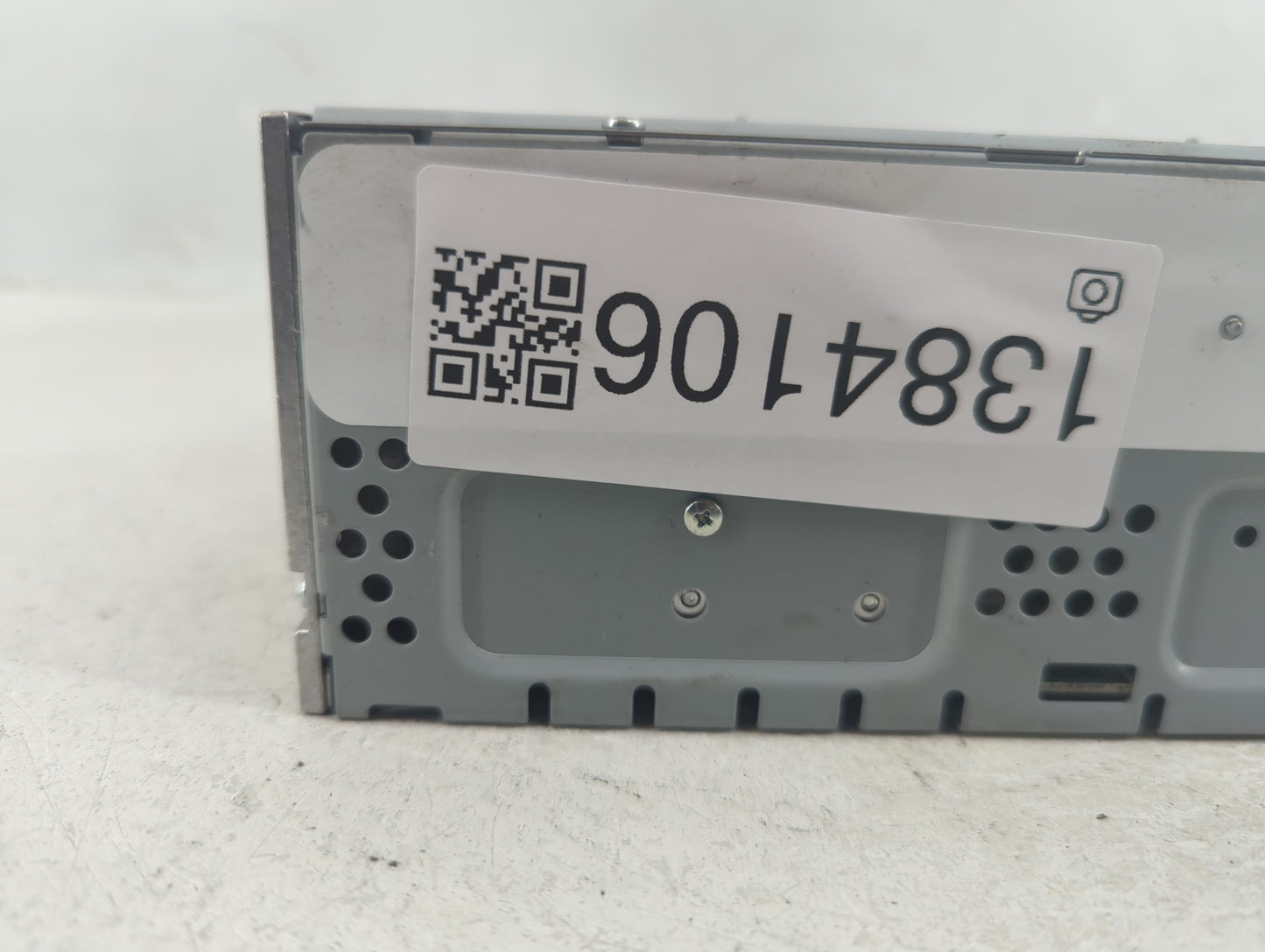 2017-2020 Ford Fusion Radio AM FM Cd Player Receiver Replacement Fits Fits 2017 2018 2019 2020 OEM Used Auto Parts - Oemused