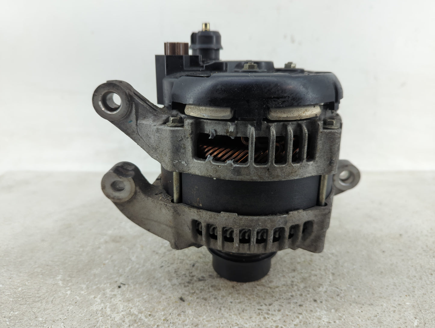 2013-2020 Ford Fusion Alternator Replacement Generator Charging Assembly Engine OEM P/N:G2GT-10300-AA DS7T-10300-HA Fits OEM
