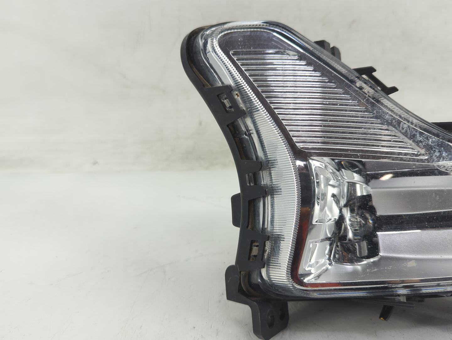 2017-2019 Ford Fusion Passenger Right Oem Fog Light Lamp - Oemusedautoparts1.com