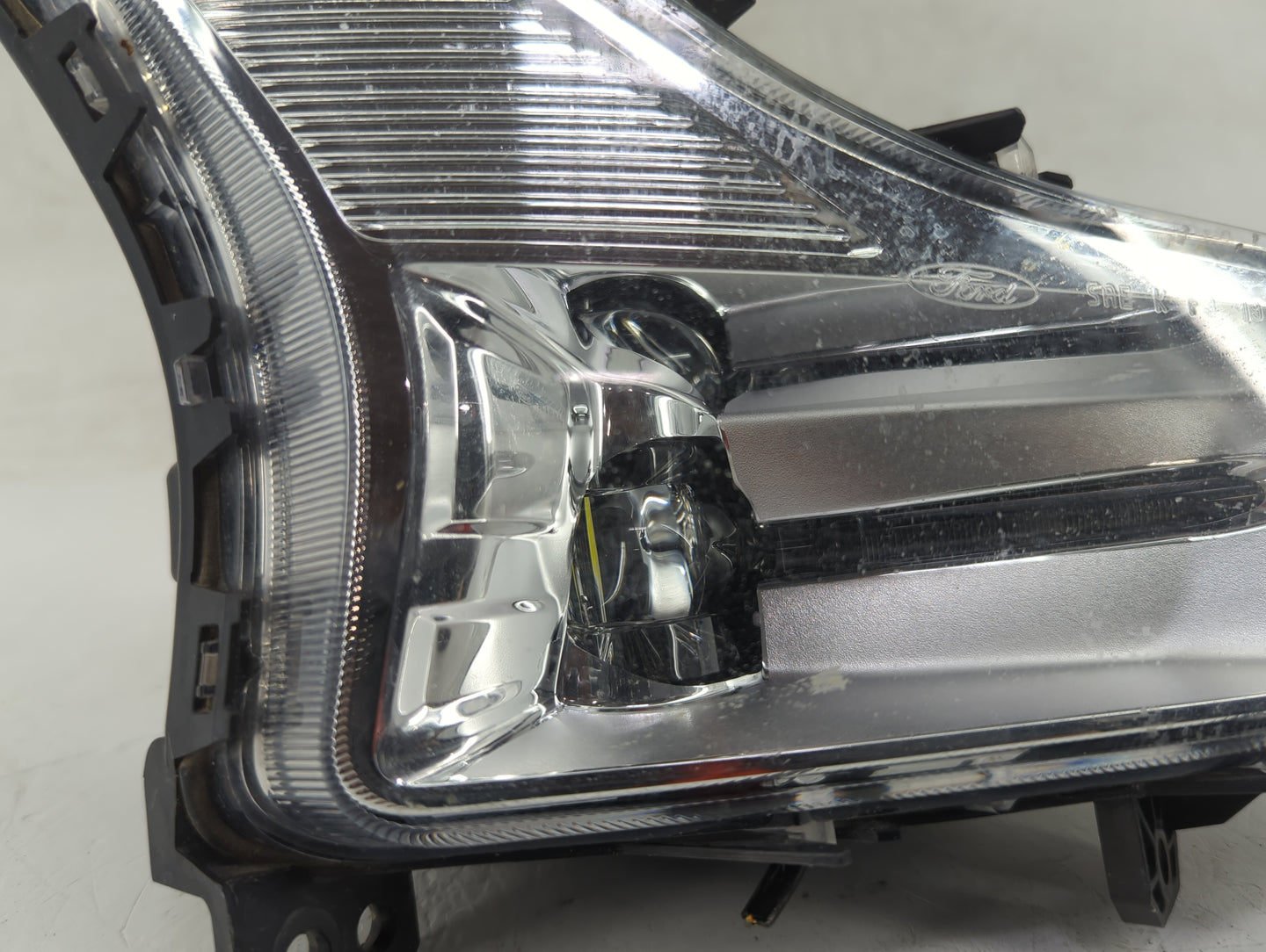 2017-2019 Ford Fusion Passenger Right Oem Fog Light Lamp - Oemusedautoparts1.com