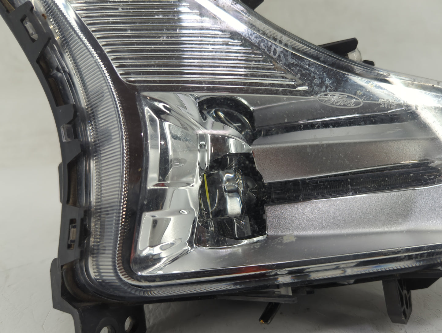 2017-2019 Ford Fusion Passenger Right Oem Fog Light Lamp - Oemusedautoparts1.com