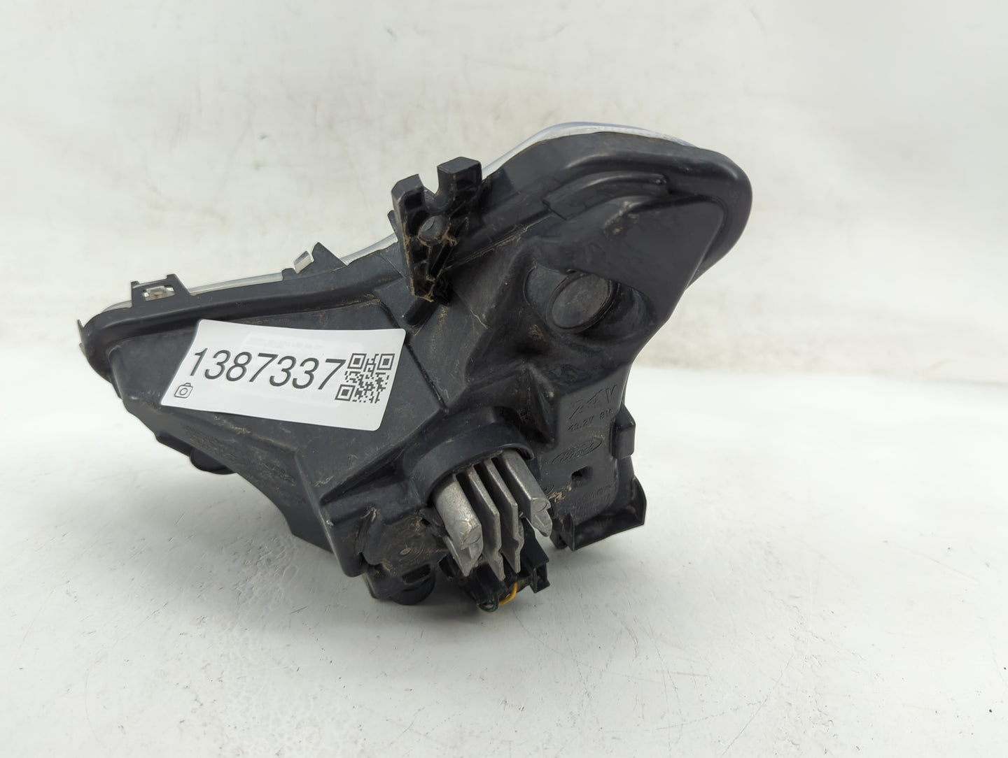 2017-2019 Ford Fusion Passenger Right Oem Fog Light Lamp - Oemusedautoparts1.com