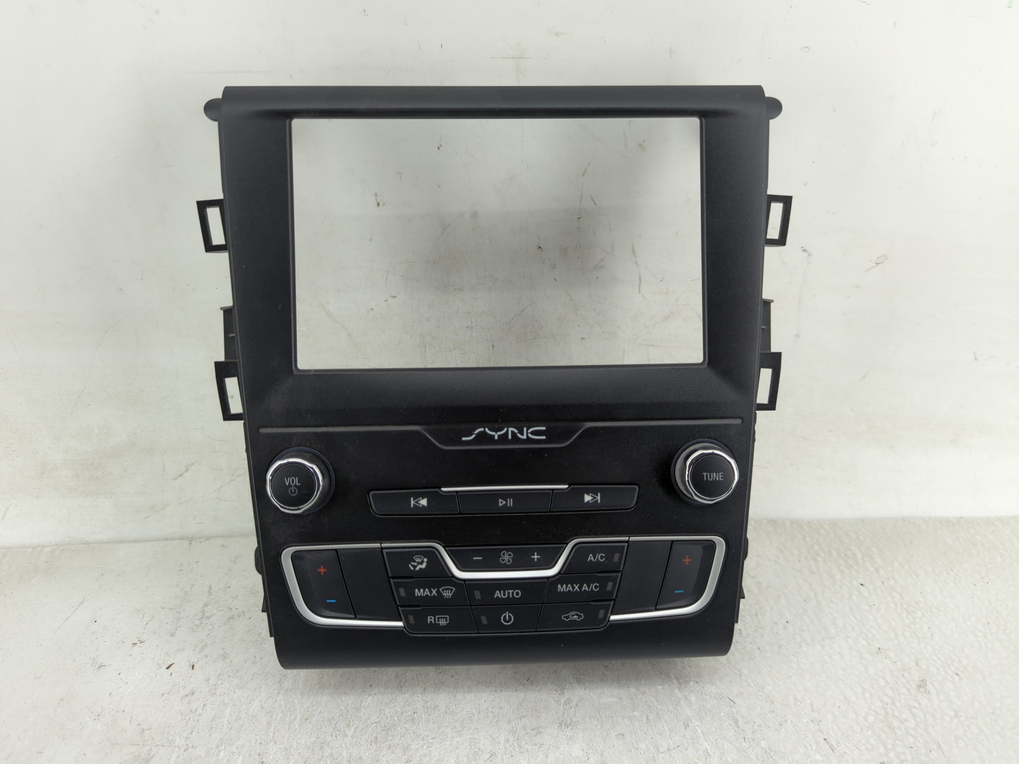 2019-2020 Ford Fusion Radio Control Panel - Oemusedautoparts1.com