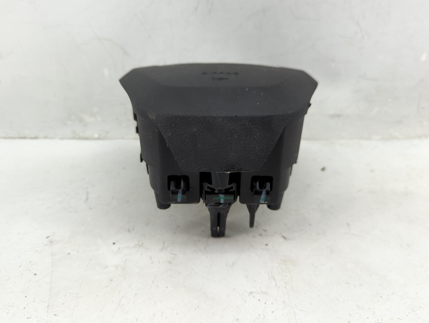2017-2019 Ford Fusion Air Bag Driver Left Steering Wheel Mounted P/N:HS73-78043B13-AH Fits Fits 2017 2018 2019 OEM Used Auto