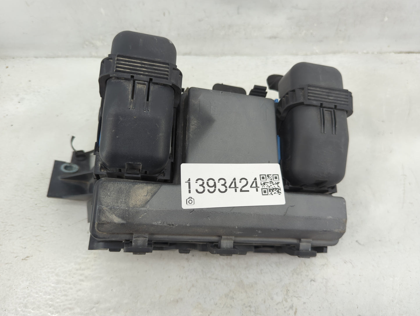 2017-2020 Ford Fusion Fusebox Fuse Box Panel Relay Module P/N:G2GT14A075AA Fits Fits 2017 2018 2019 2020 OEM Used Auto Parts