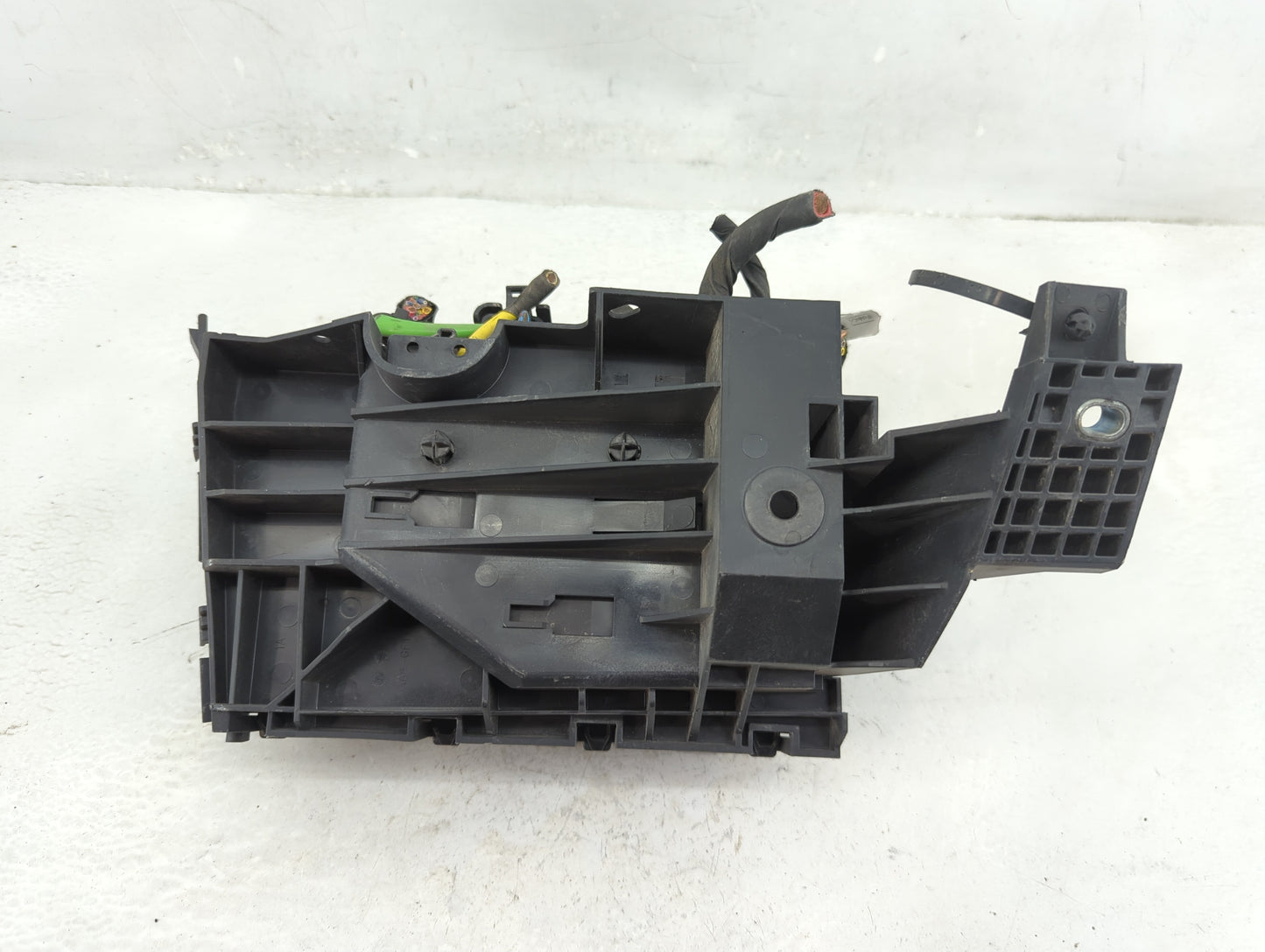 2017-2020 Ford Fusion Fusebox Fuse Box Panel Relay Module P/N:G2GT14A075AA Fits Fits 2017 2018 2019 2020 OEM Used Auto Parts