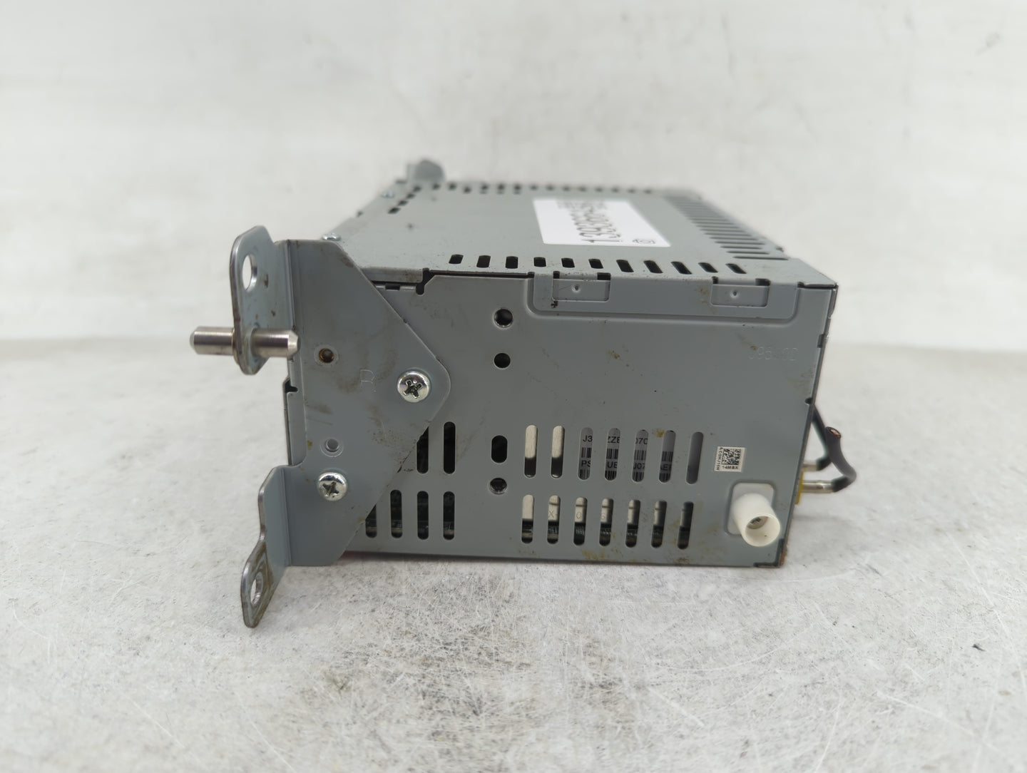 2019-2020 Ford Fusion Radio AM FM Cd Player Receiver Replacement P/N:KS7T-18D818-YC Fits Fits 2019 2020 OEM Used Auto Parts 