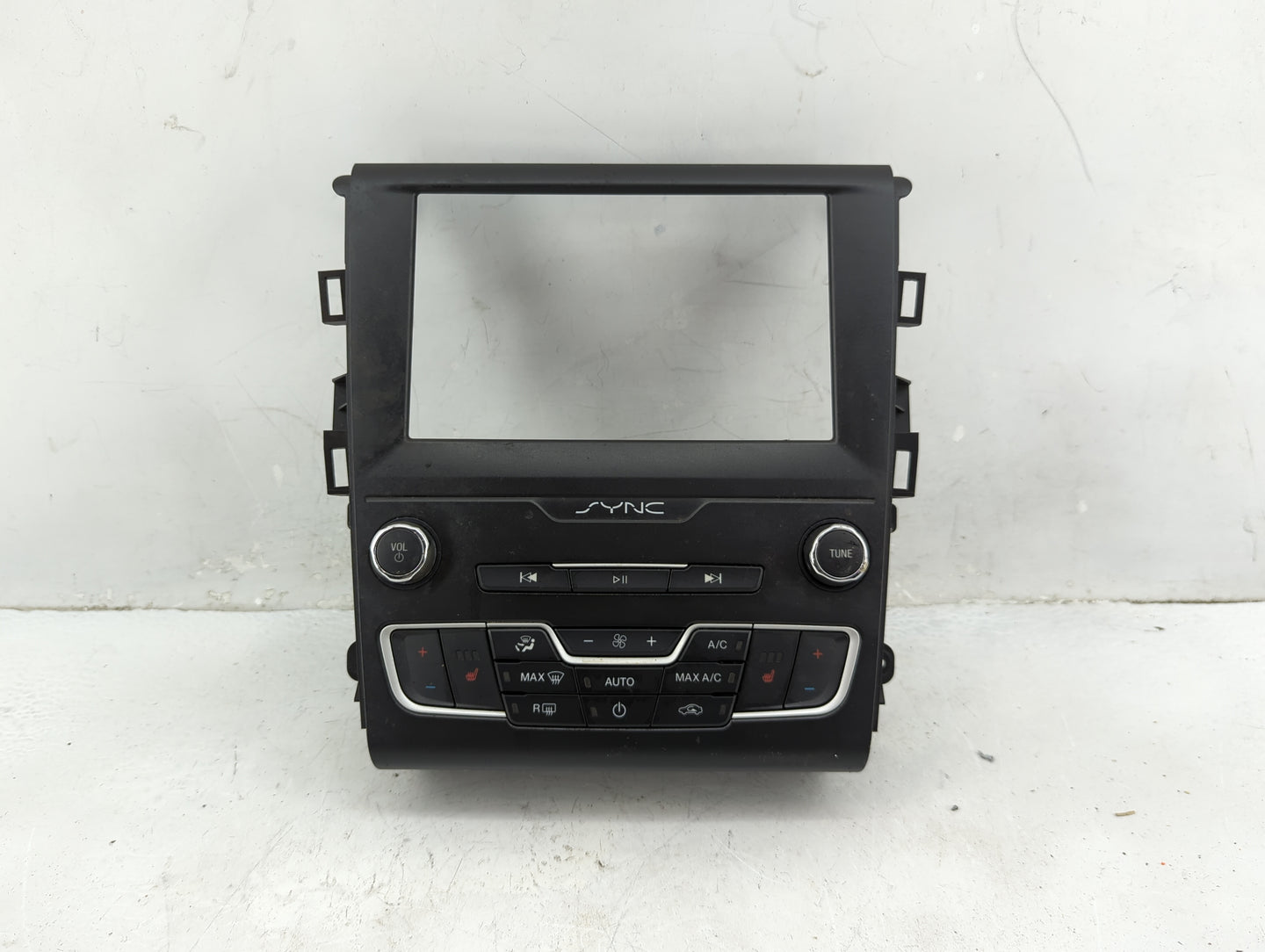 2019-2020 Ford Fusion Radio Control Panel - Oemusedautoparts1.com