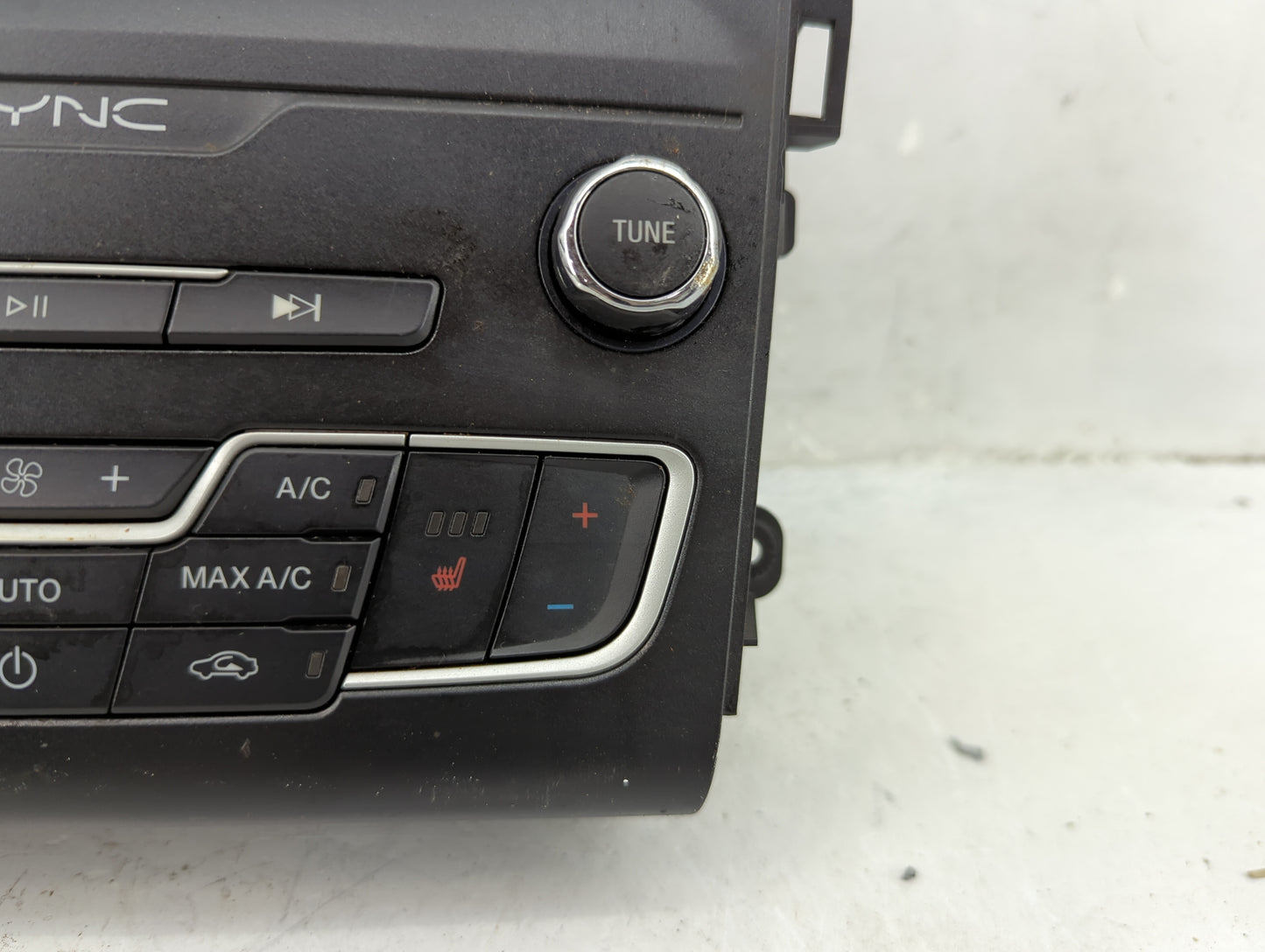 2019-2020 Ford Fusion Radio Control Panel - Oemusedautoparts1.com