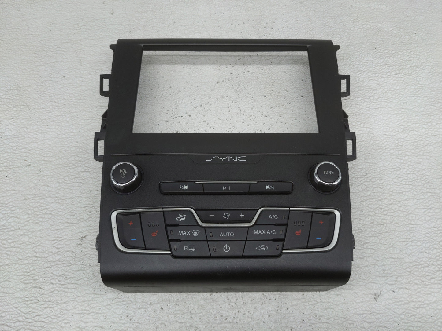 2019-2020 Ford Fusion Radio Control Panel - Oemusedautoparts1.com