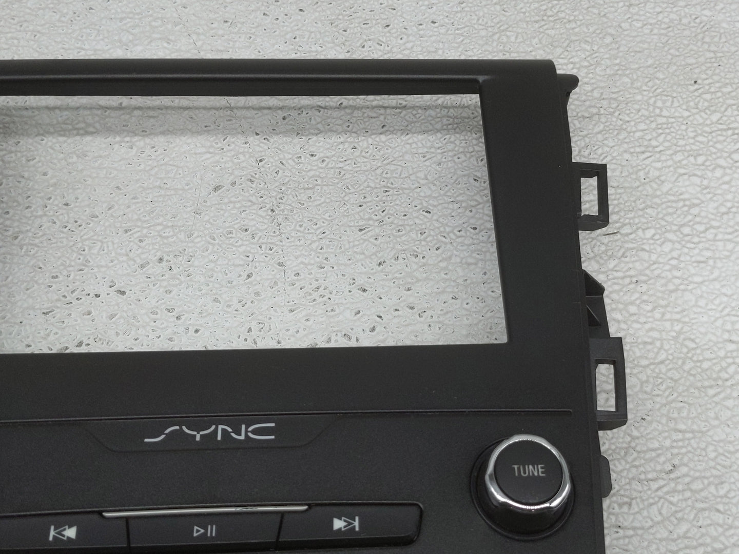 2019-2020 Ford Fusion Radio Control Panel - Oemusedautoparts1.com