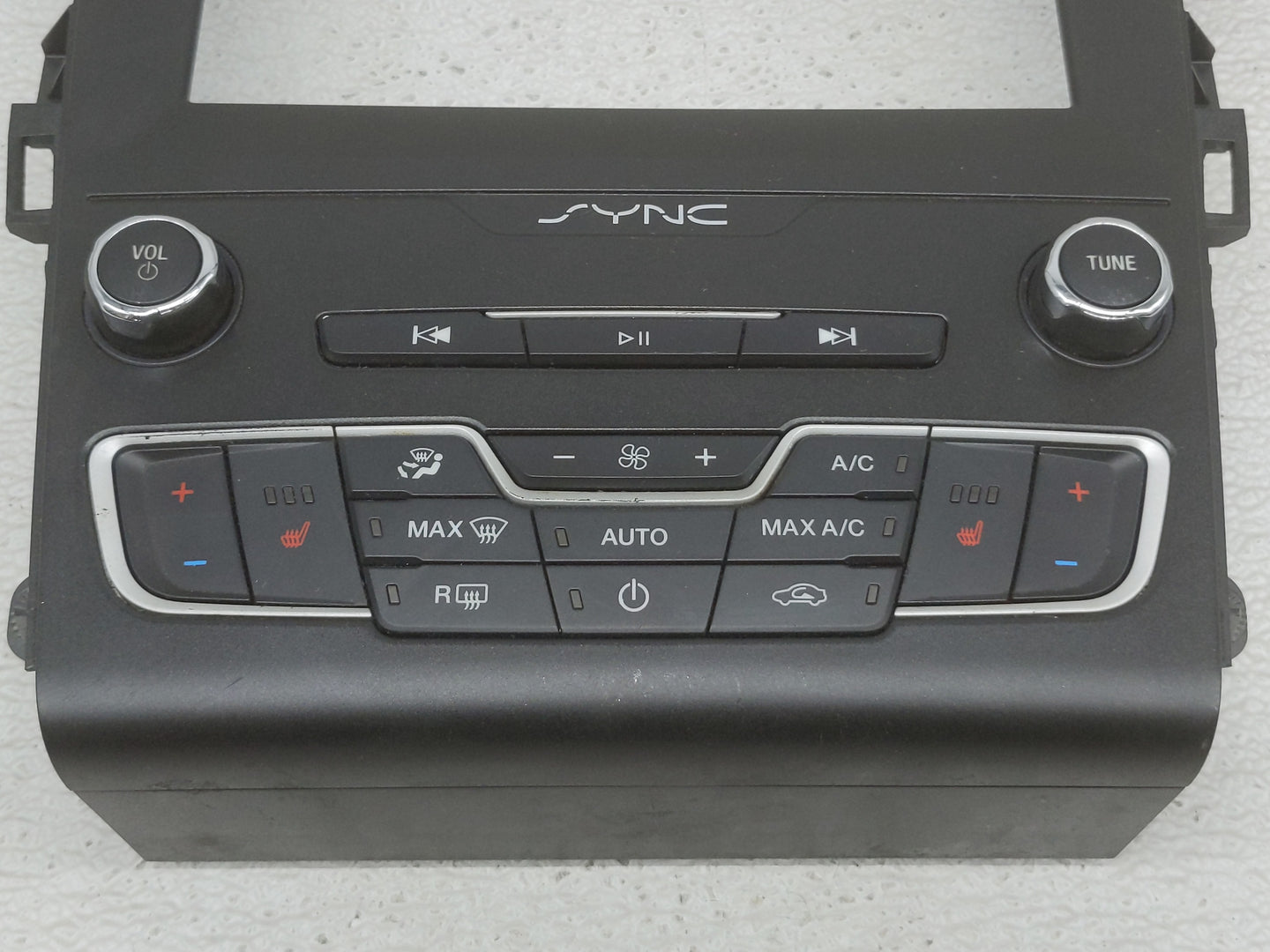 2019-2020 Ford Fusion Radio Control Panel - Oemusedautoparts1.com
