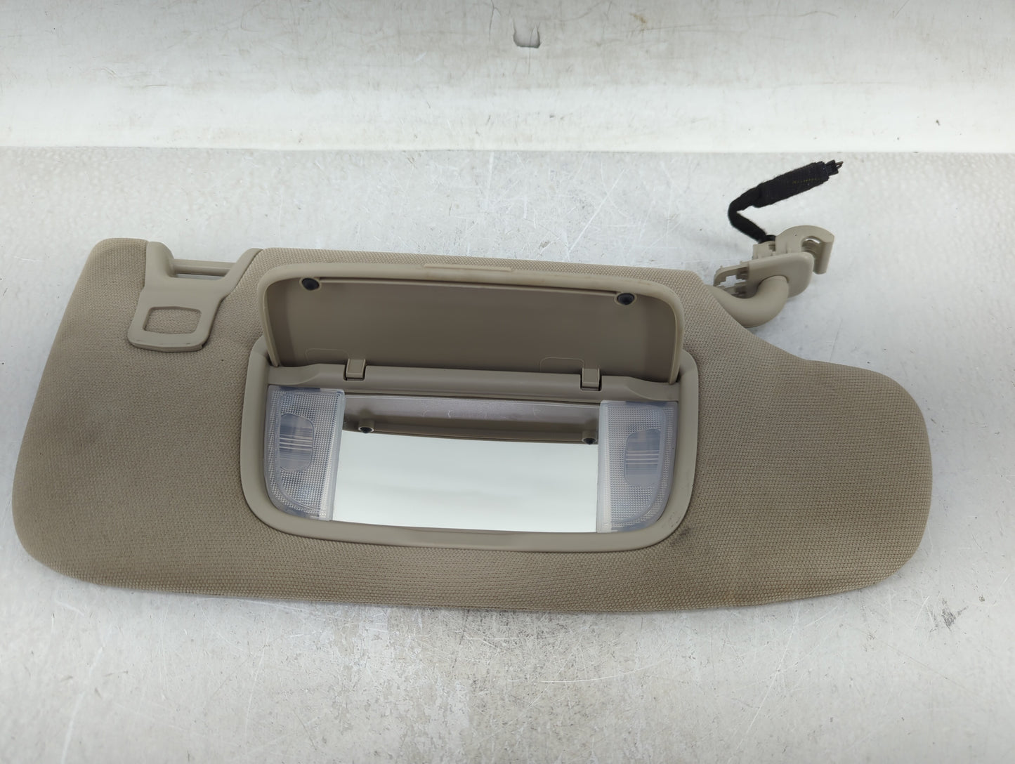 2017-2020 Ford Fusion Sun Visor Shade Replacement Passenger Right Mirror Fits Fits 2017 2018 2019 2020 OEM Used Auto Parts -
