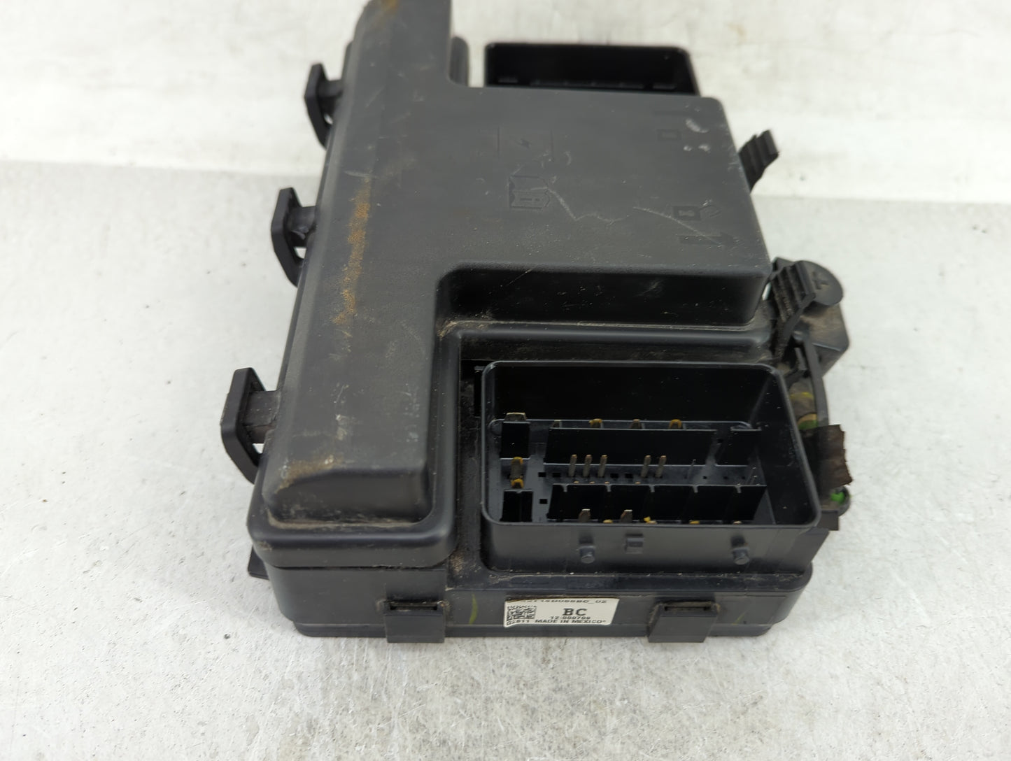 2017-2020 Ford Fusion Fusebox Fuse Box Panel Relay Module Fits Fits 2017 2018 2019 2020 OEM Used Auto Parts - Oemusedautopar