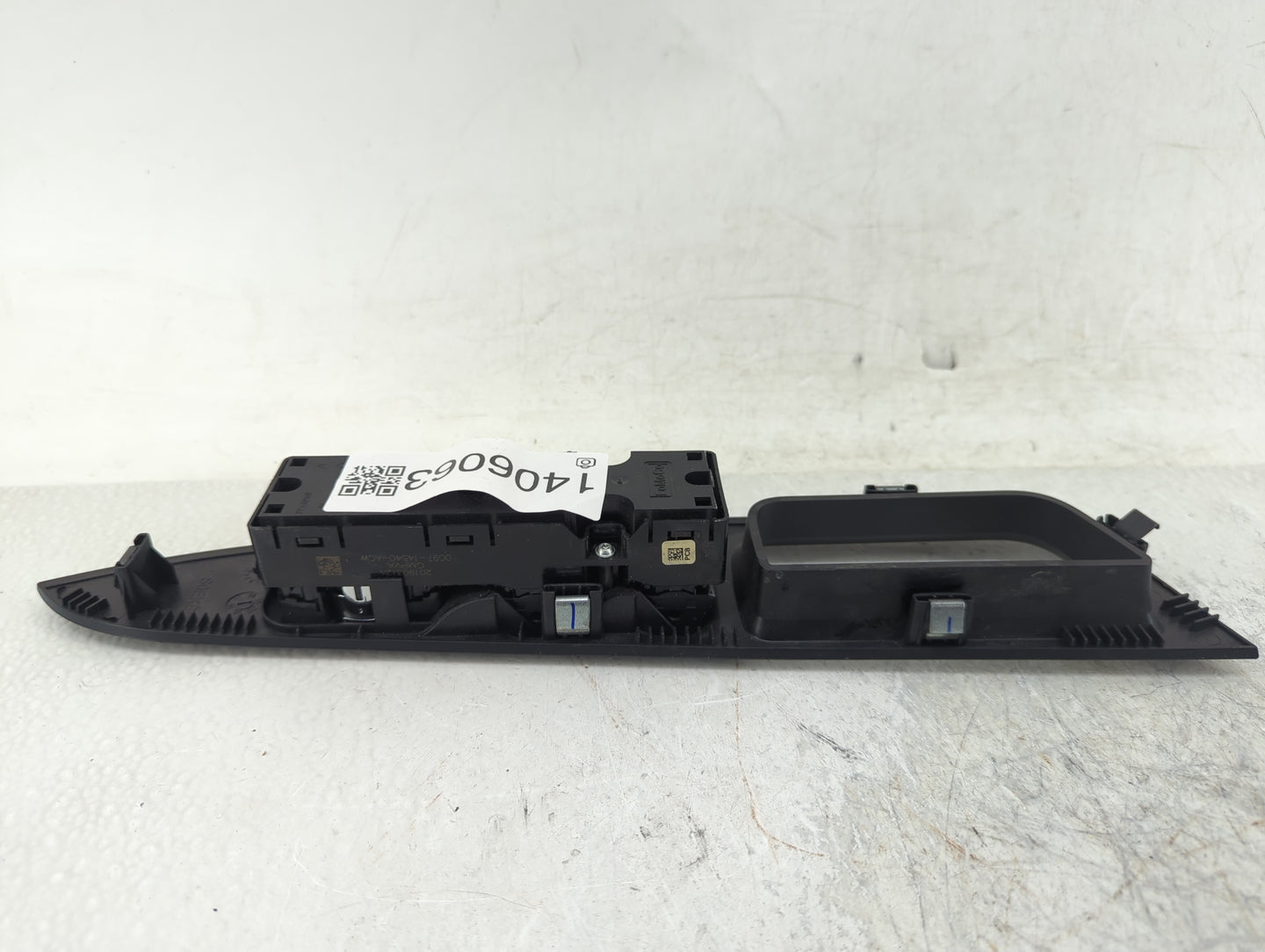 2017-2020 Ford Fusion Master Power Window Switch Replacement Driver Side Left Fits Fits 2017 2018 2019 2020 OEM Used Auto Pa