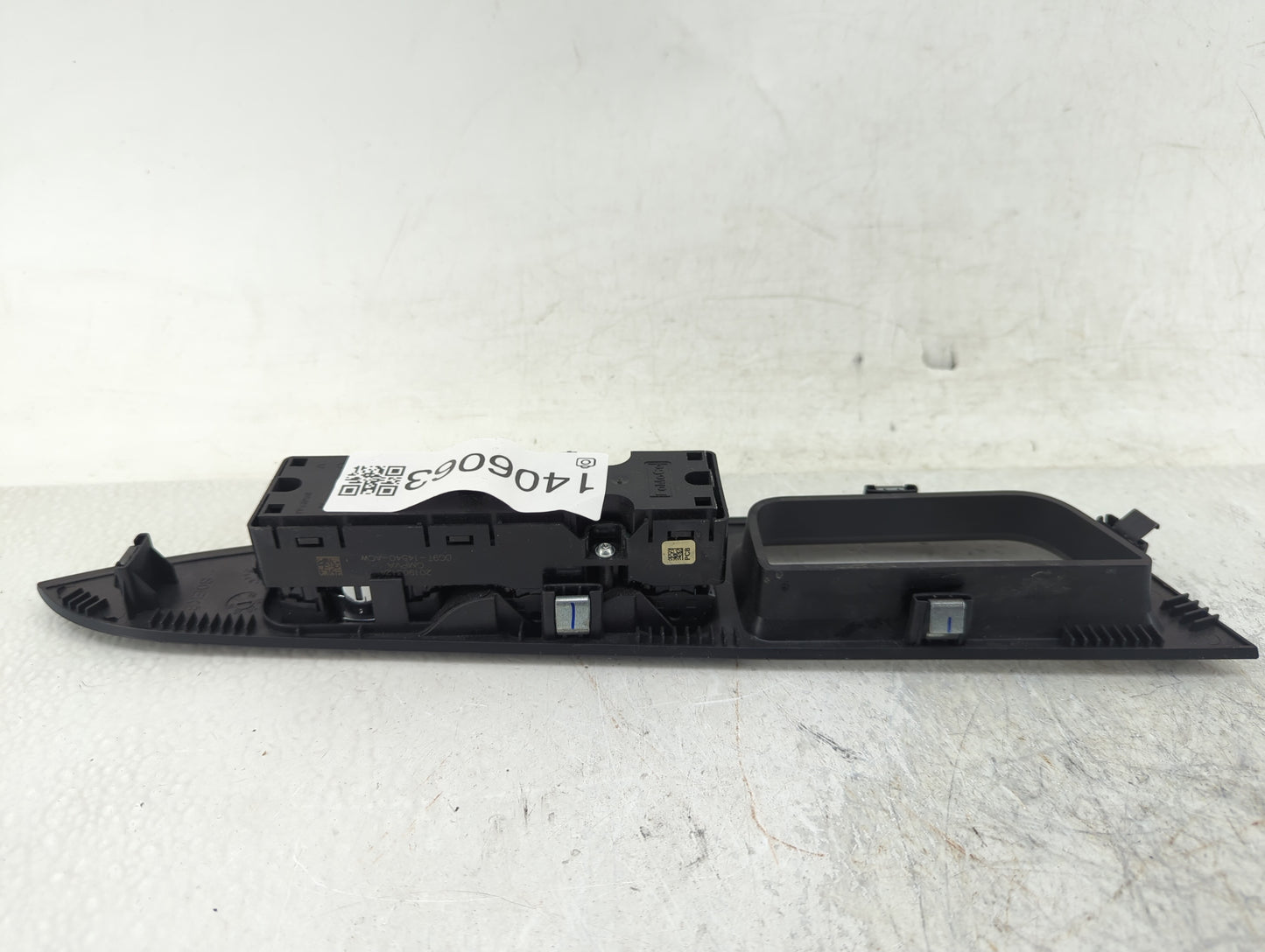 2017-2020 Ford Fusion Master Power Window Switch Replacement Driver Side Left Fits Fits 2017 2018 2019 2020 OEM Used Auto Pa