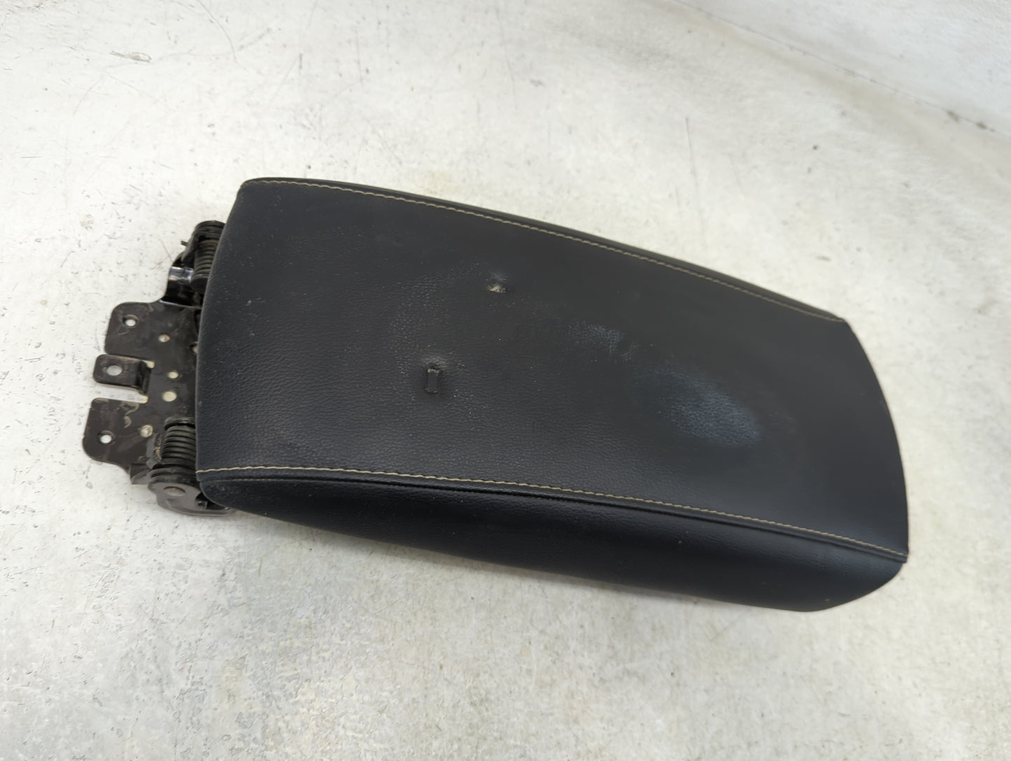 2019 Ford Fusion Center Console Armrest Cover Lid P/N:HS73-F04604 Fits OEM Used Auto Parts - Oemusedautoparts1.com