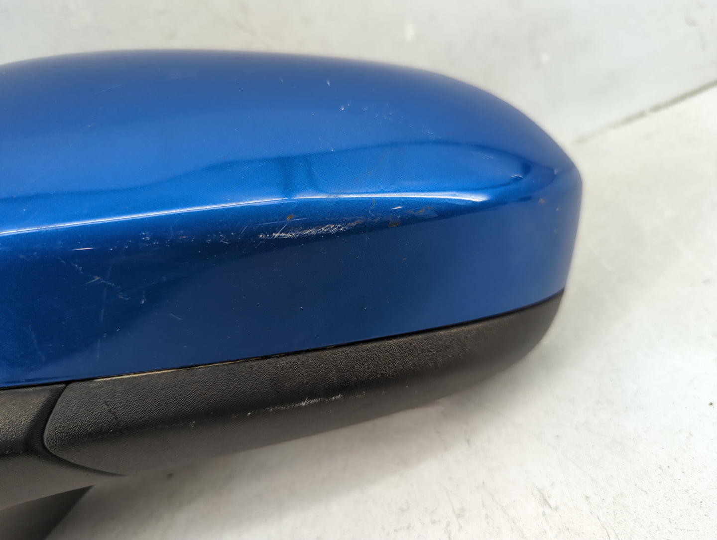 2019-2020 Ford Fusion Driver Side View Mirror - Left Door Mirror OEM Used - Oemusedautoparts1.com