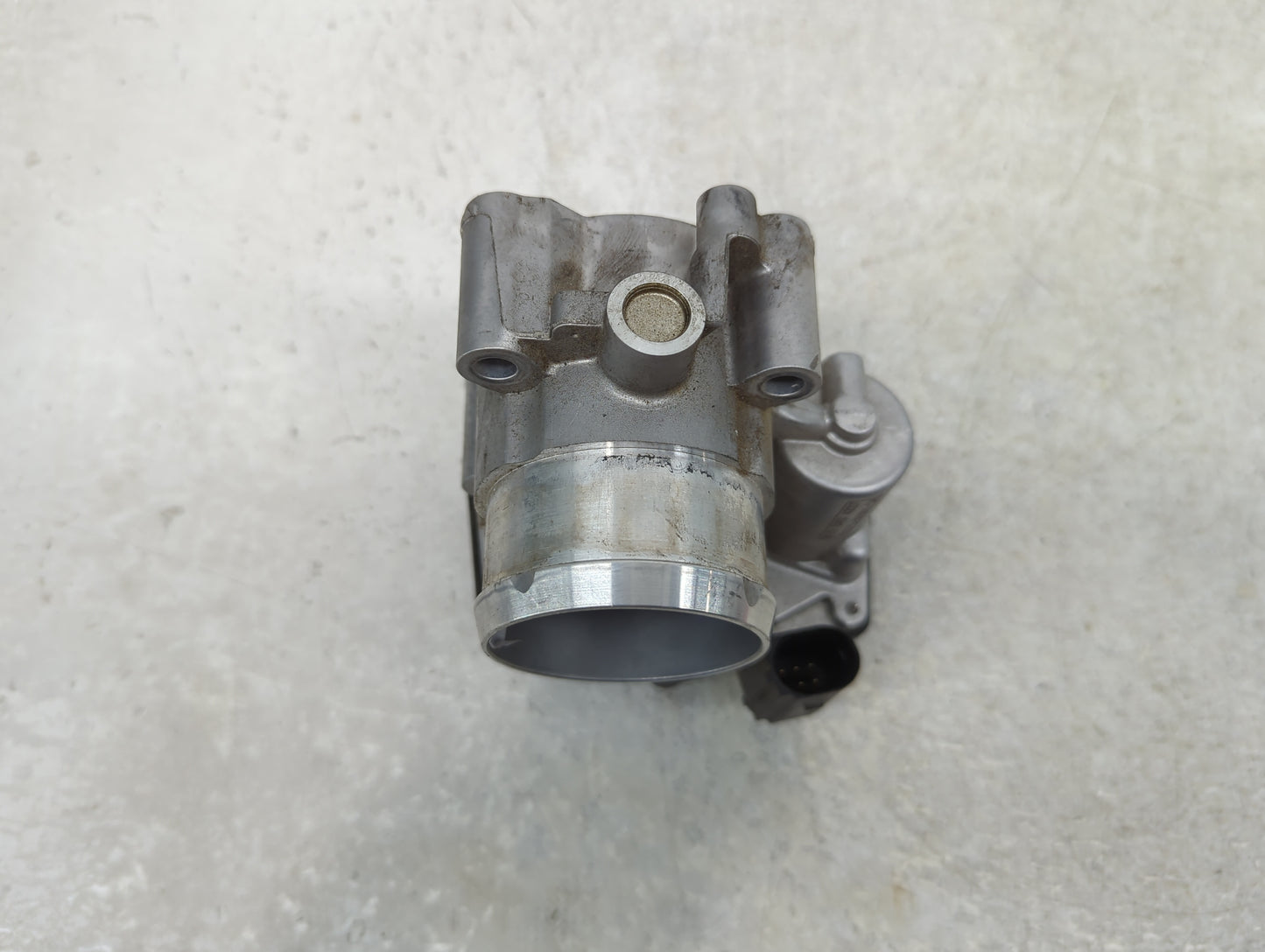 2014-2020 Ford Fusion Throttle Body P/N:DS7G-9F991-CA Fits Fits 2014 2015 2016 2017 2018 2019 2020 OEM Used Auto Parts - Oem
