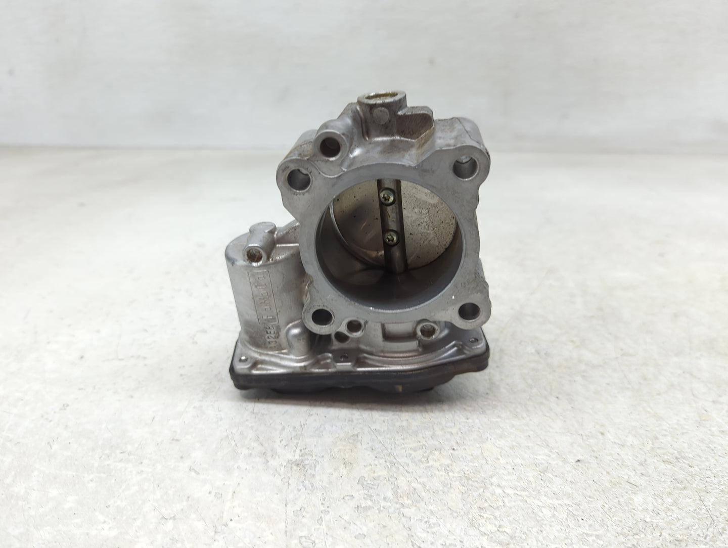 2014-2020 Ford Fusion Throttle Body P/N:DS7G-9F991-CA Fits Fits 2014 2015 2016 2017 2018 2019 2020 OEM Used Auto Parts - Oem